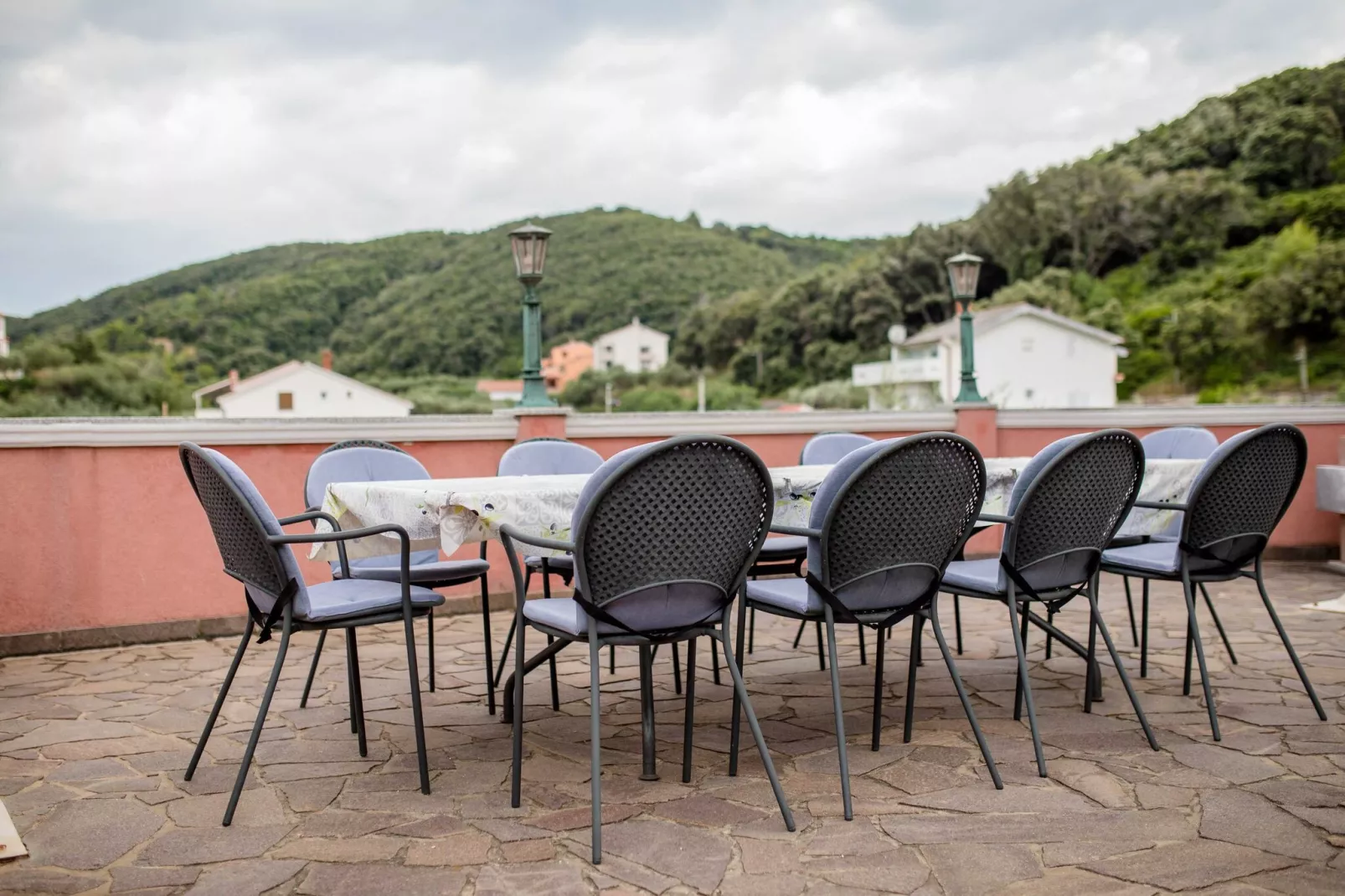 Guest House Villa Anggela - Triple room with Balcony and Garden View (Br.5)-Outdoor