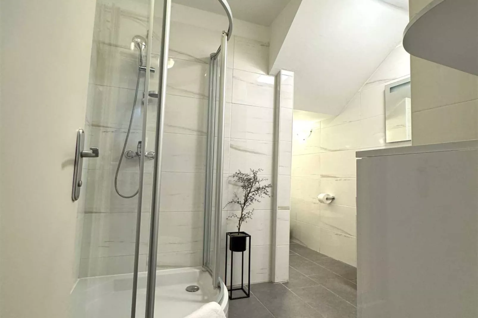 Zagreb Center Apartments- Downtown Apartment- Studio-Bathroom
