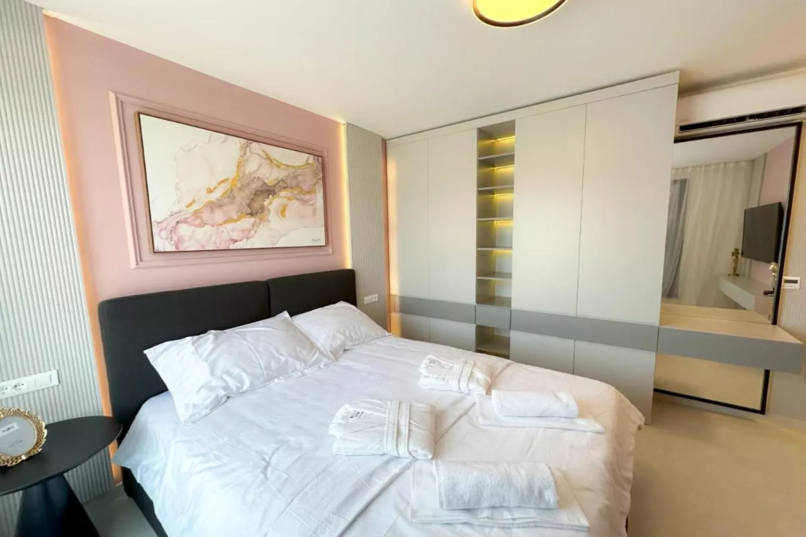 Leonarda Waterfront Residences- Three-Bedroom Penthouse with Infinity Pool (The Skyview Penthouse) - S4-Bedroom