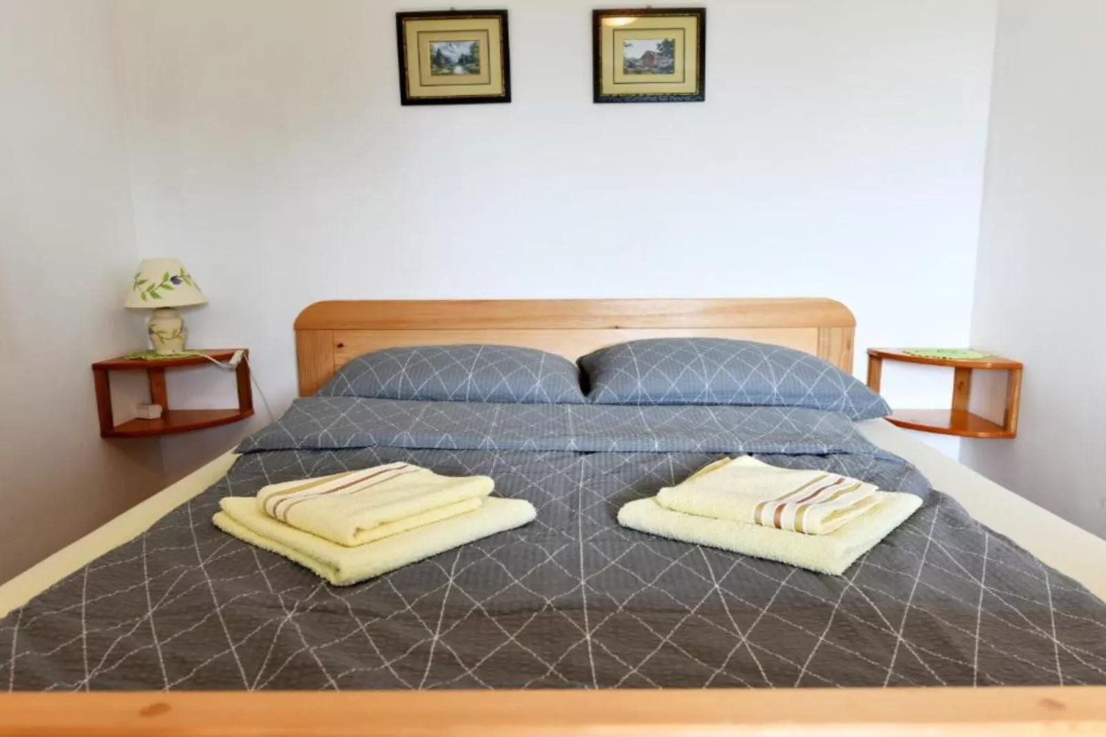 Holiday Apartment Vuković - Three Bedroom Holiday Home With Terrace-Chambre