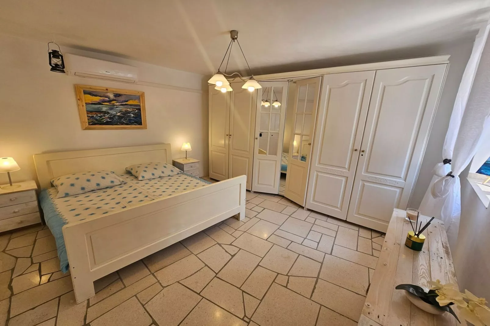 Lisko Vacation House -  Five Bedroom Holiday Home with Private Pool-Chambre