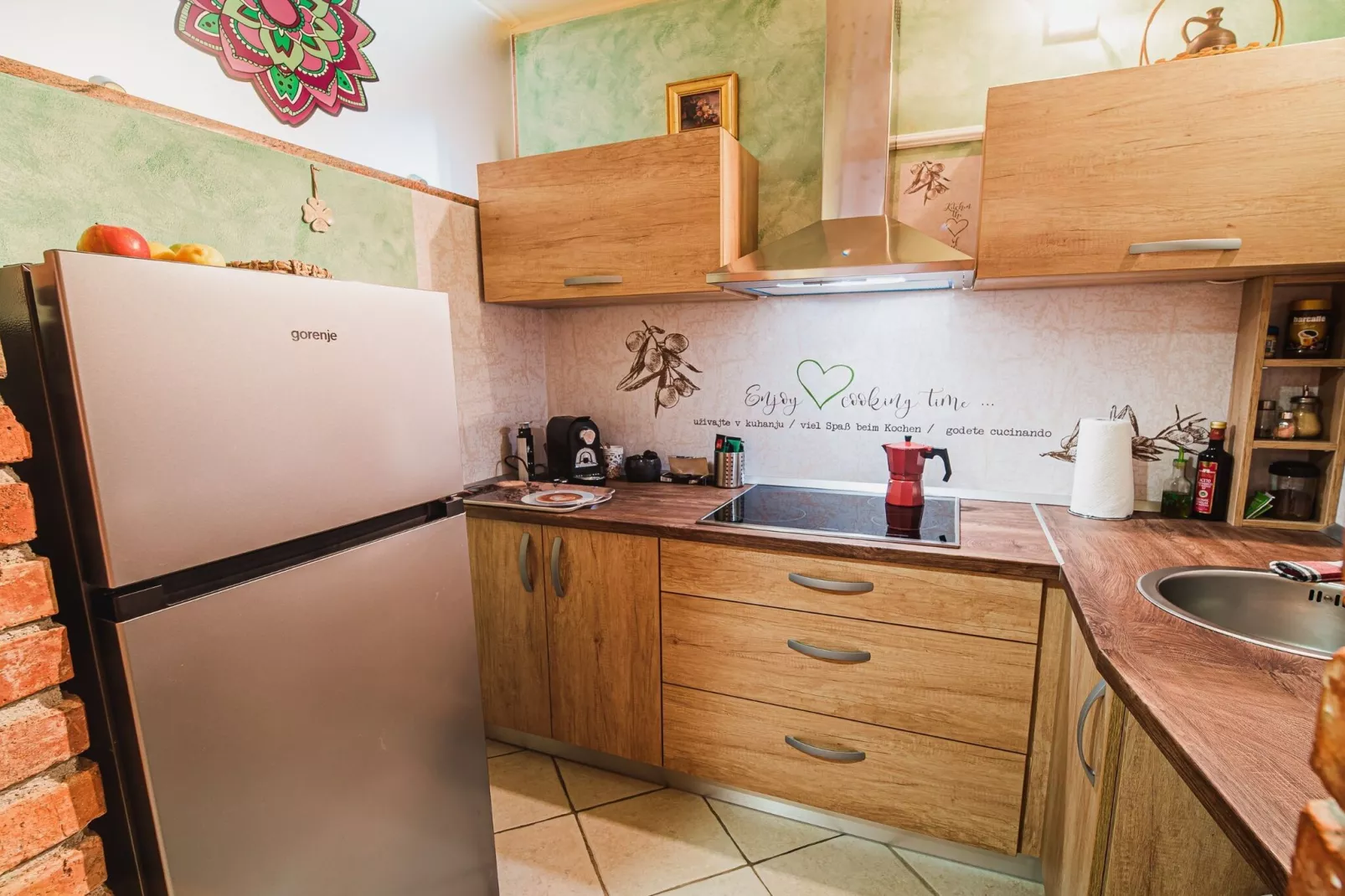 Elegant and Stylish Retreat Apartments with Terrace - Two Bedroom Apartment with Terrace-Cuisine