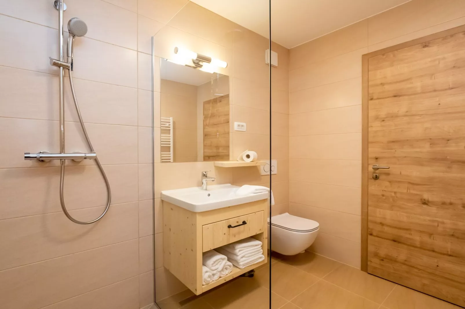 The Woodland Nook Apartments Bohinj - Standard Two Bedroom Apartment with Balcony (owner D)-Bathroom