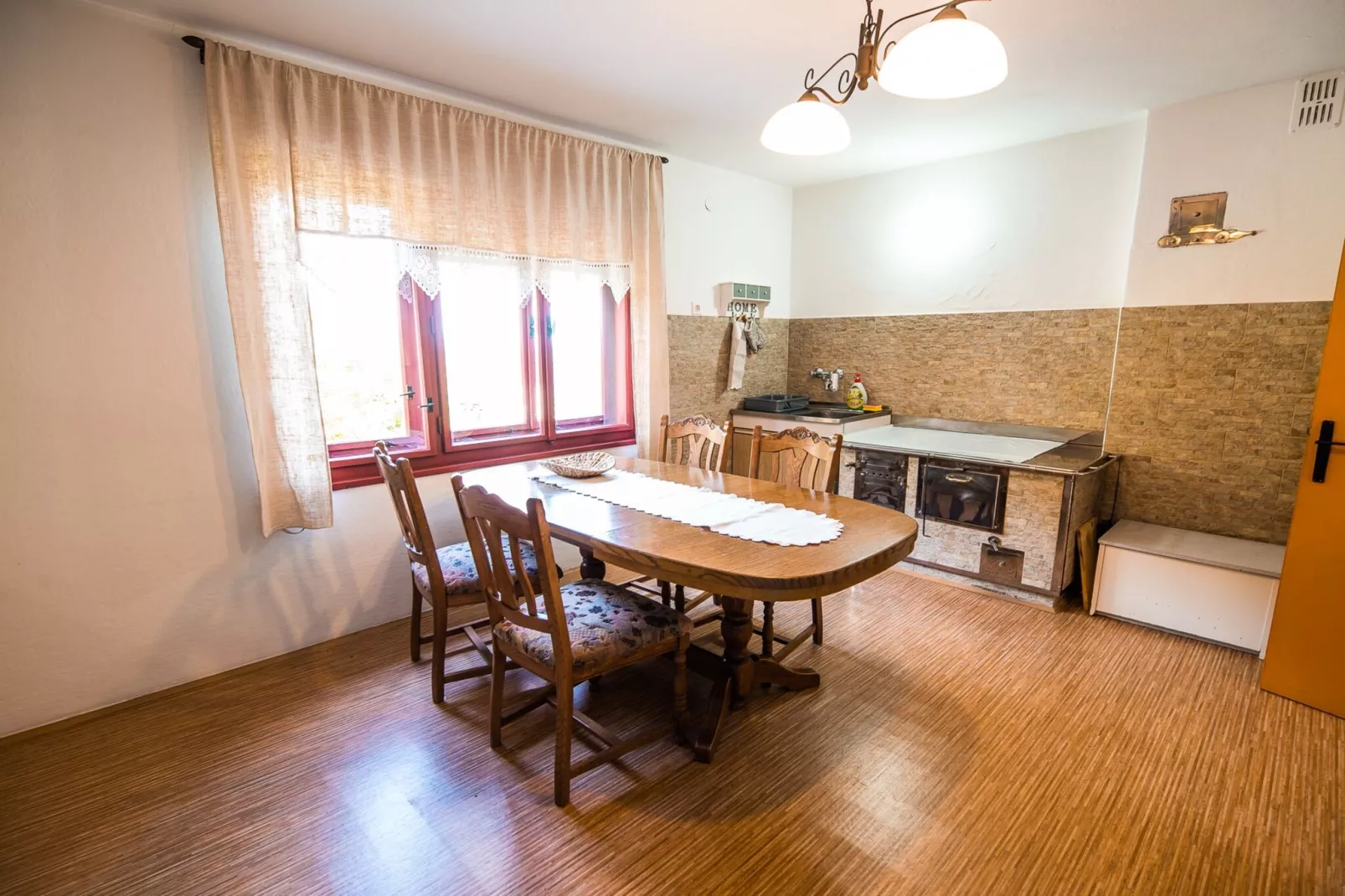 Bloomfield Retreat Country House with Sauna - Three Bedroom Country House-Küche