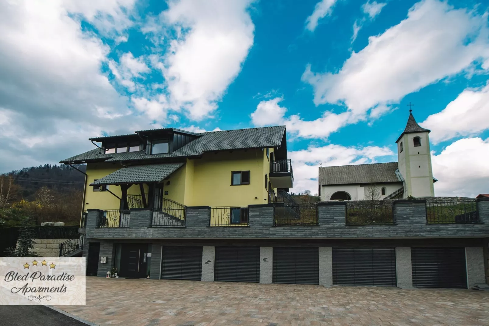 Bled Prestigious and Stylish Apartments - Classic One Bedroom Apartment with Balcony (owner 4)-Outdoor