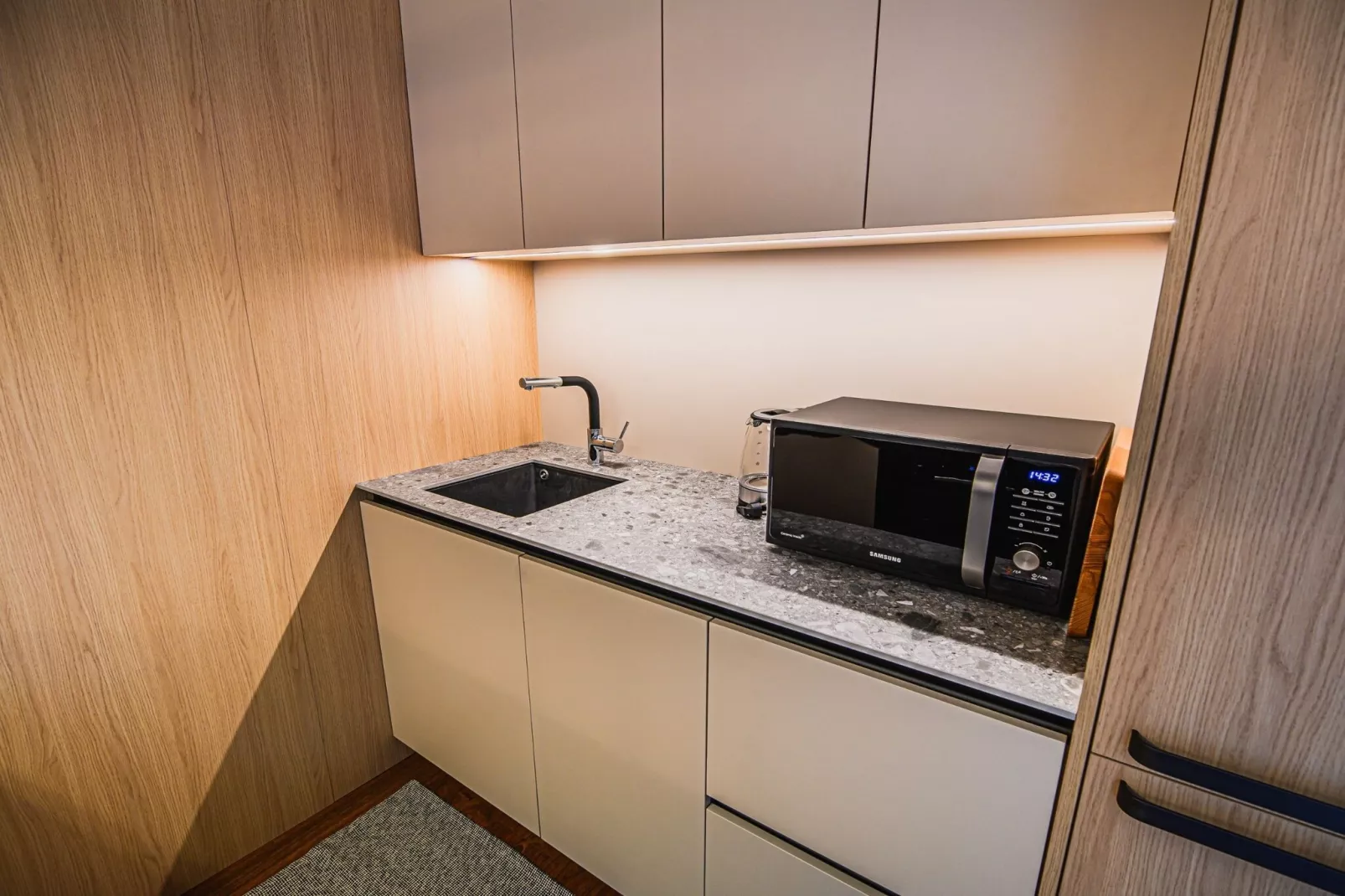 Elegant and Scenic Peaceful Apartments Portoroz - One Bedroom Apartment with Terrace-Kitchen