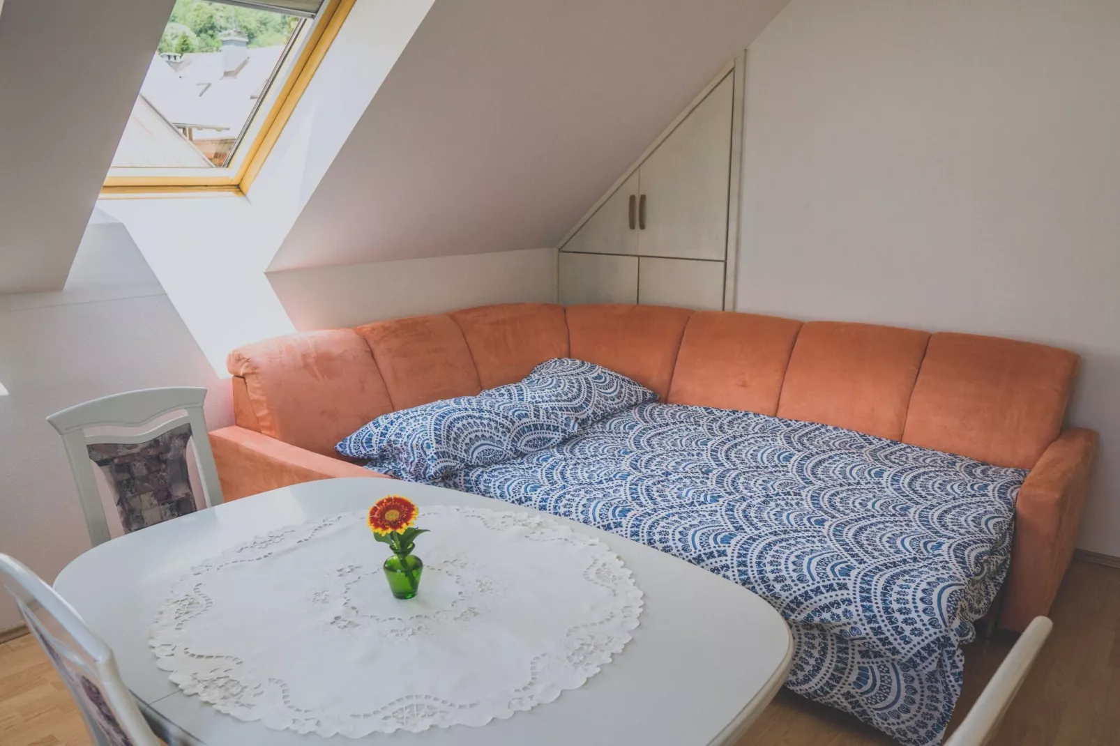 Comfortable Apartment with Mountain View - One Bedroom Apartment