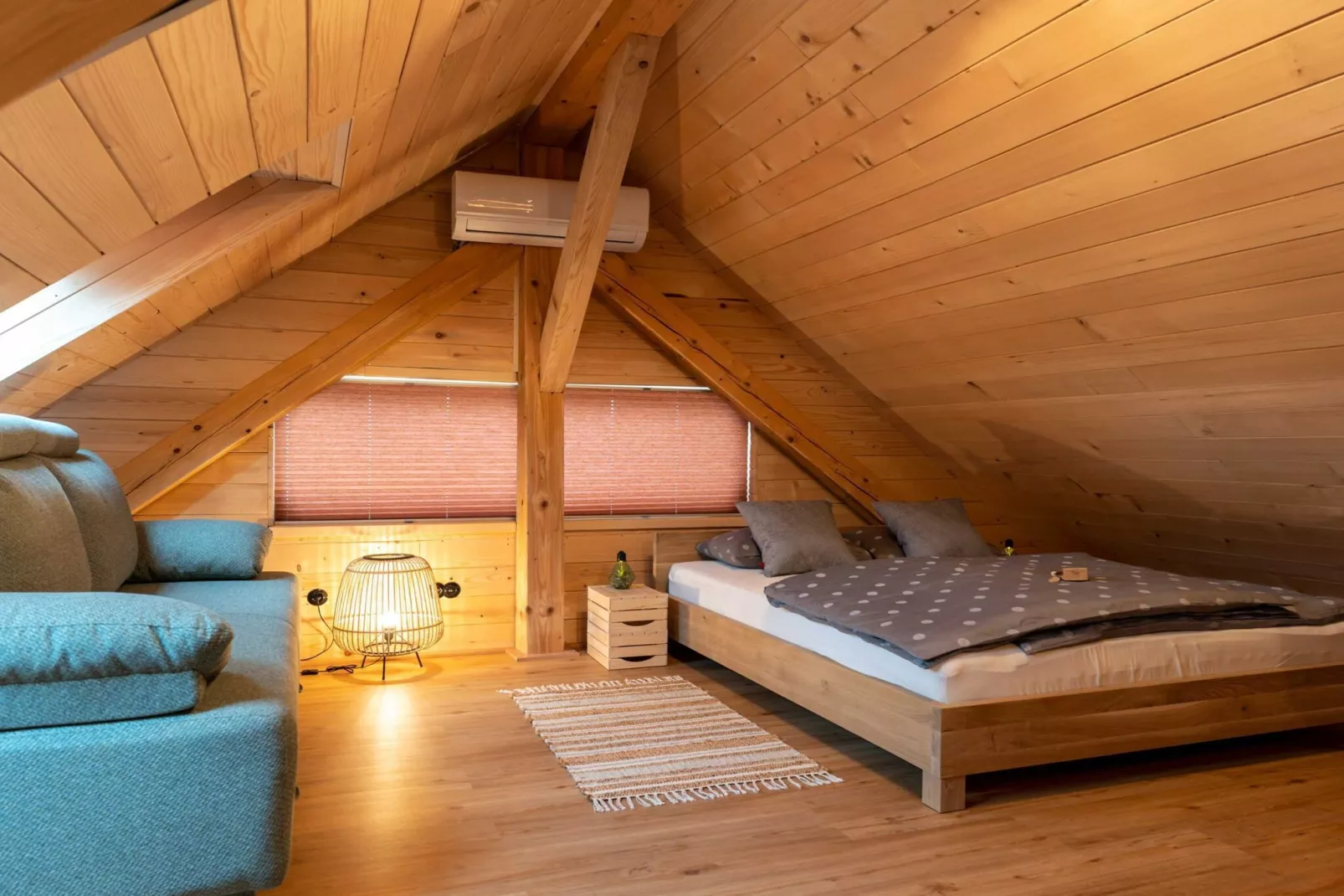 Echo Valley Hillside Holiday Home with Sauna - Two Bedroom Holiday Home with Sauna-Schlafzimmer