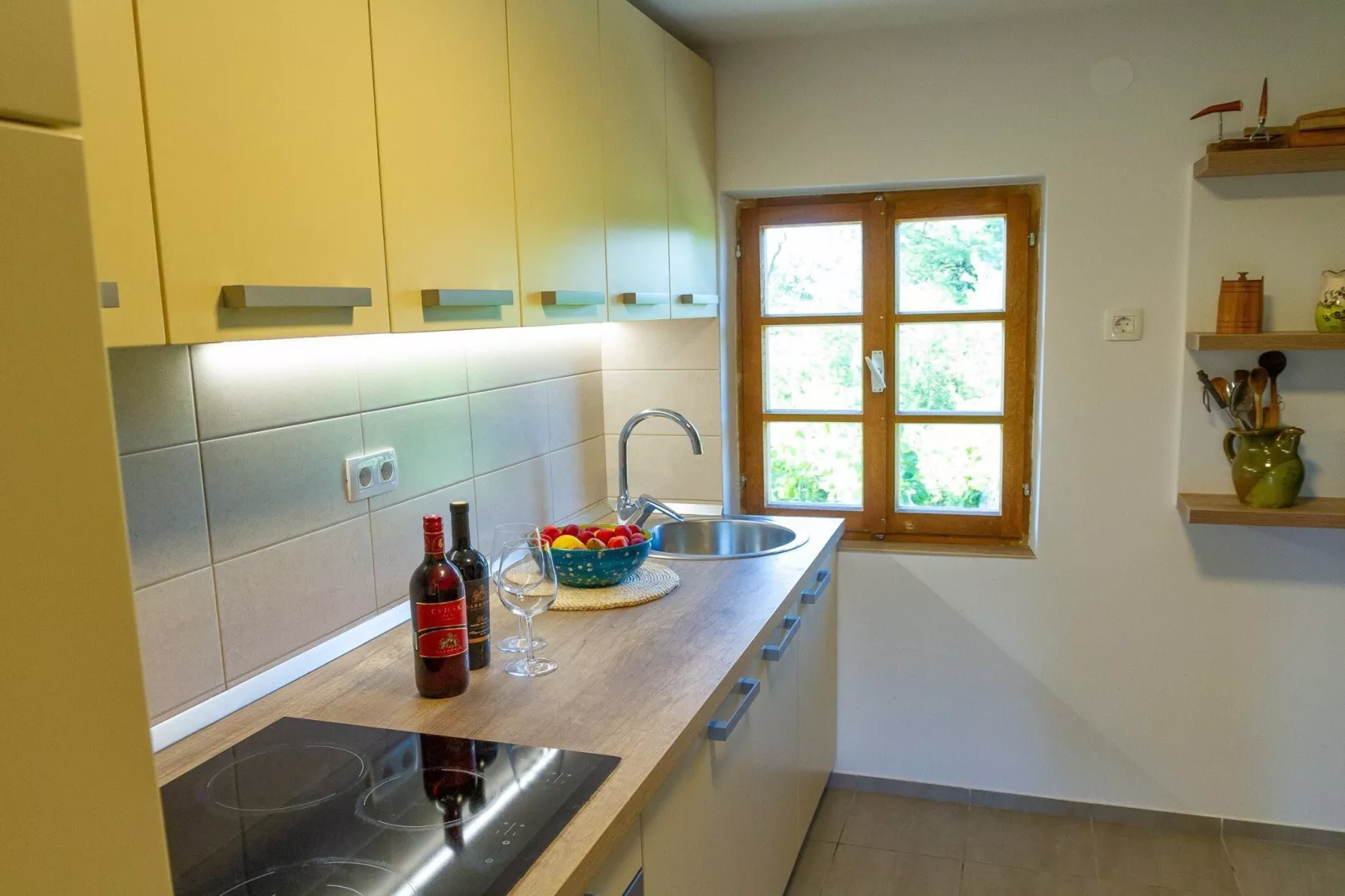 Hillside Haven Holiday Home with Sauna and Hot-Tub - One Bedroom Holiday Home with Sauna and Hot-Tub-Cuisine