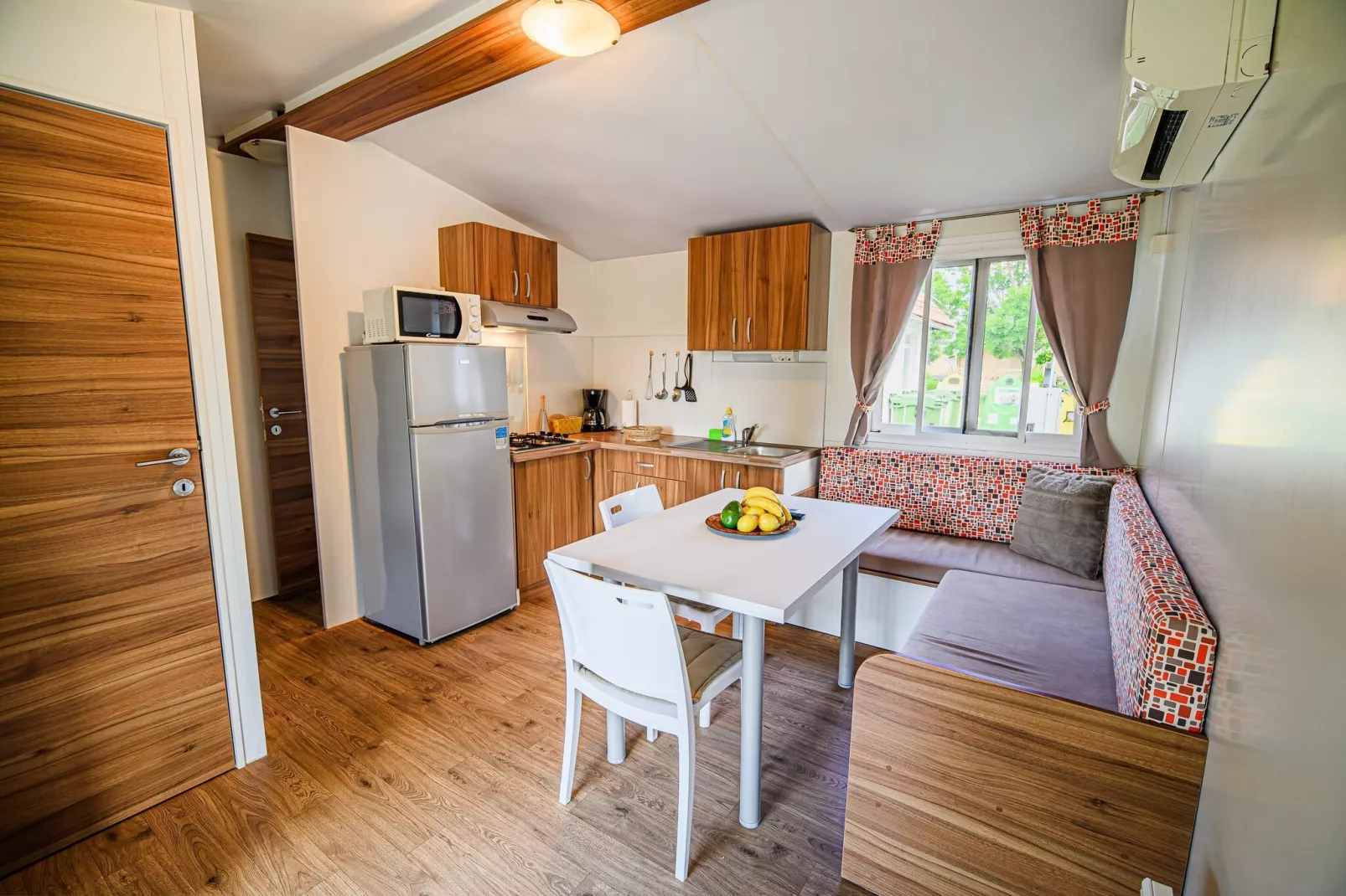 Waterside Retreat Mobile Homes with Thermal Riviera Tickets - Three Bedroom Mobile Home with Lake View (owner 6)-Extérieur