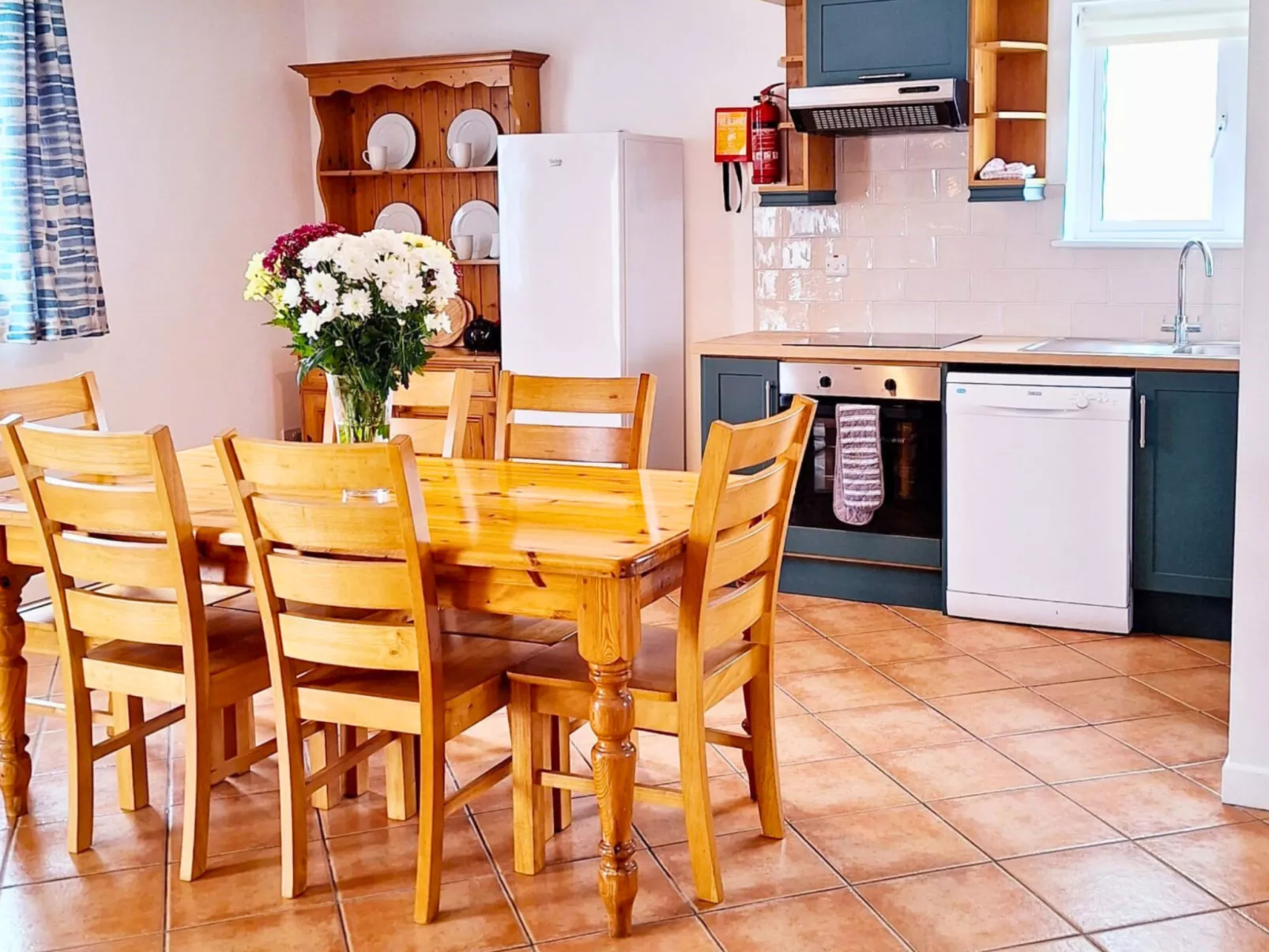 Dingle HC (S7)(TR4)  No 13-Drinnen