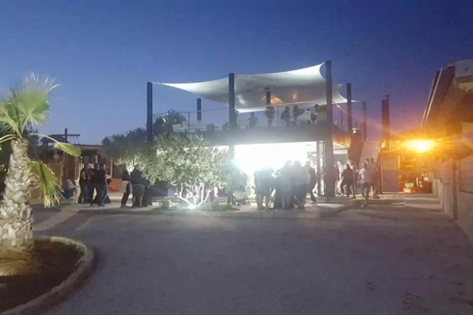 SAK Mobile Homes - Standard Two Bedroom Mobile Home with Terrace and Sea View (Br3)-Im Freien