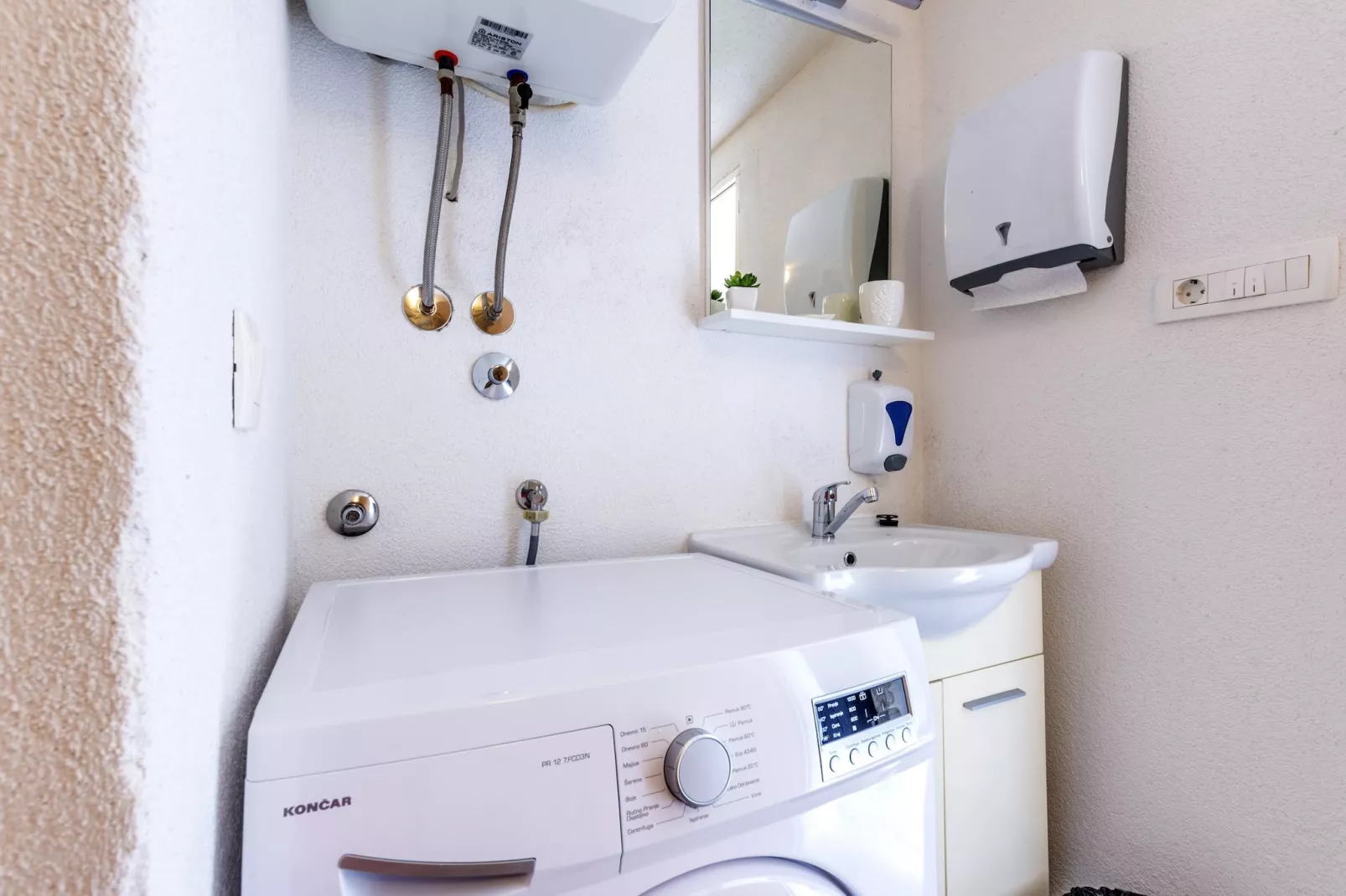 Rustical Resort Kokorići with Shared Outdoor Swimming Pool - Two Bedroom Holiday Home-Badezimmer