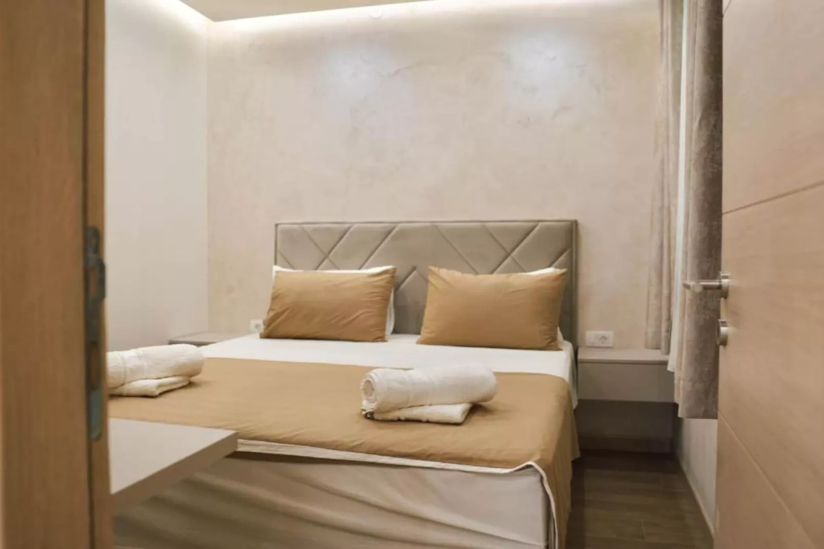 Stylish Apartment with Modern Elegance in Herceg Novi Area - Deluxe One Bedroom Apartment with Terrace-Schlafzimmer