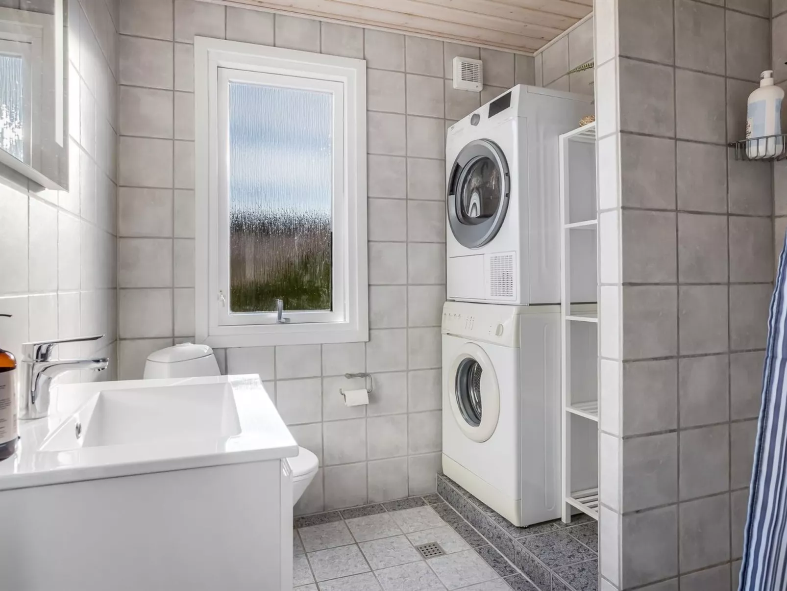 "Ali" - 500m from the sea-Inside