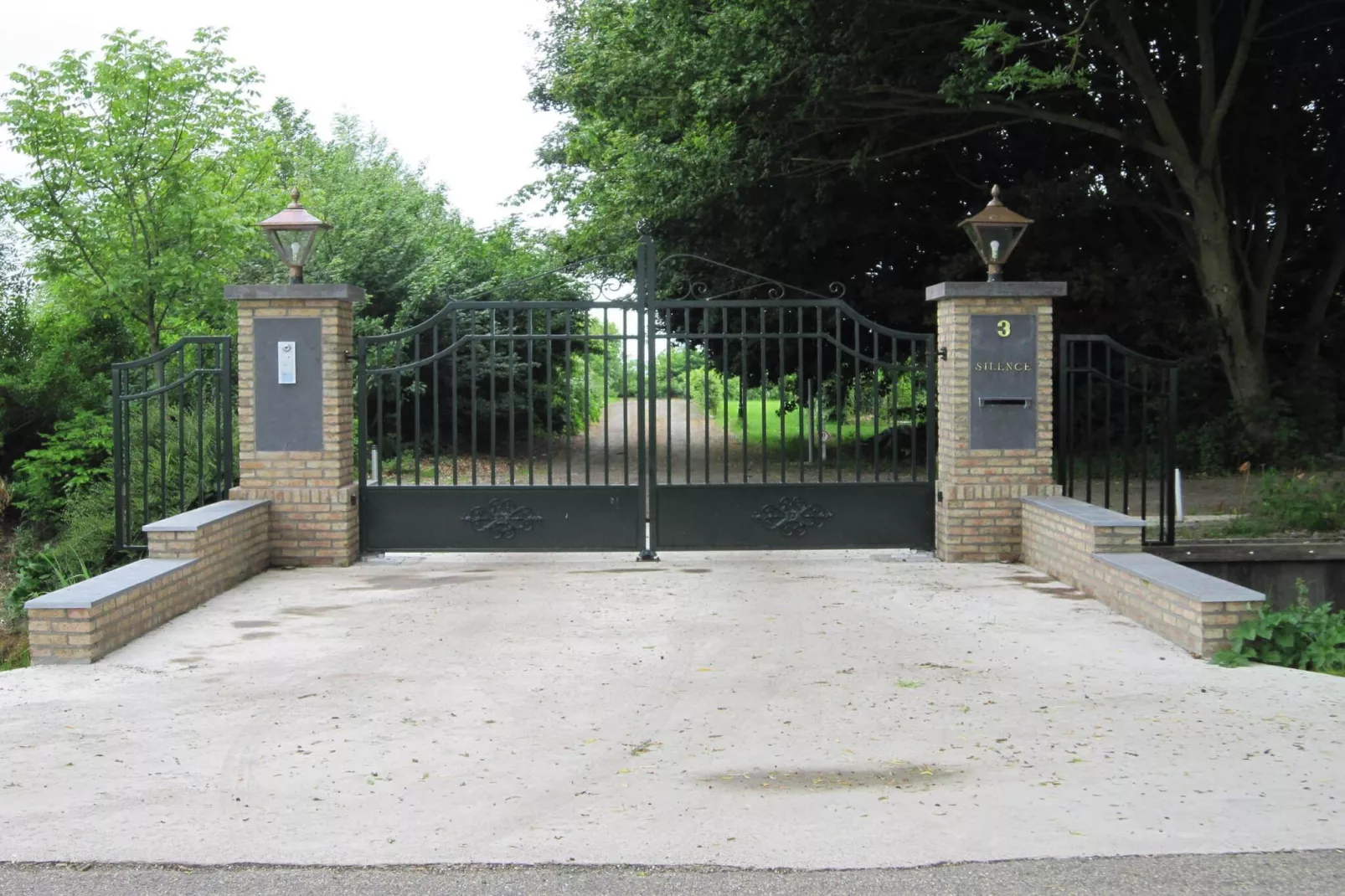 BELLEVUE-Empfangshalle