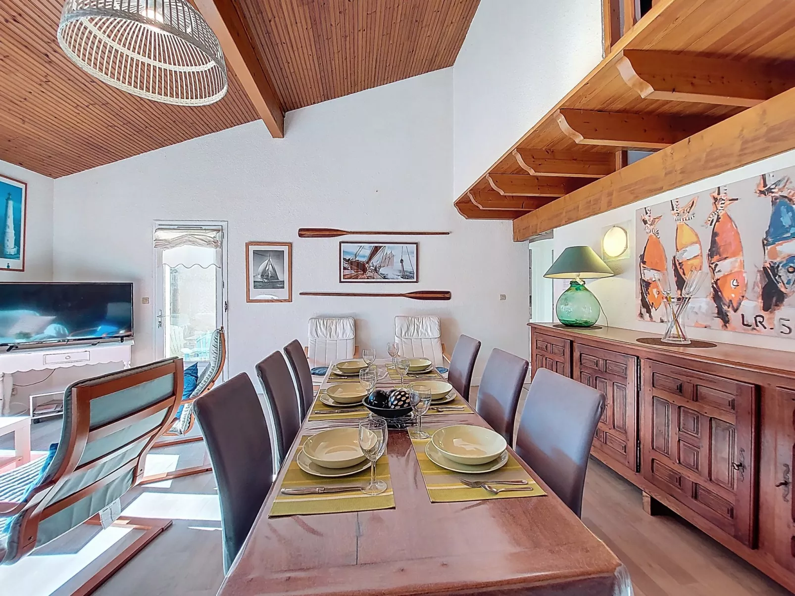 Les Floriales-Drinnen