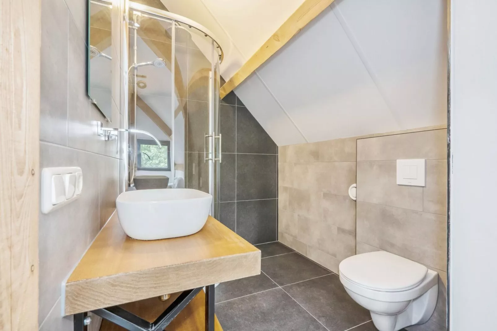 Farm Lodge 687-Bedroom