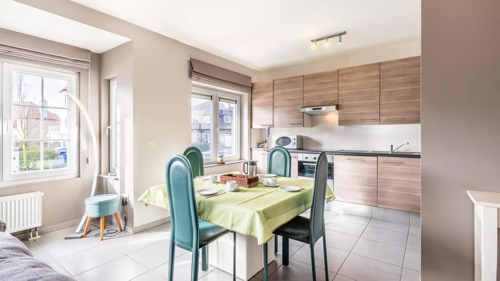 Les Trois Moineaux-Esszimmer