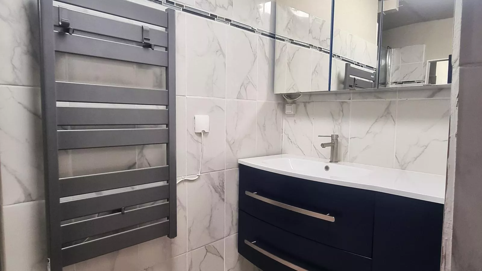 La Nit de la Fontaine-Badezimmer