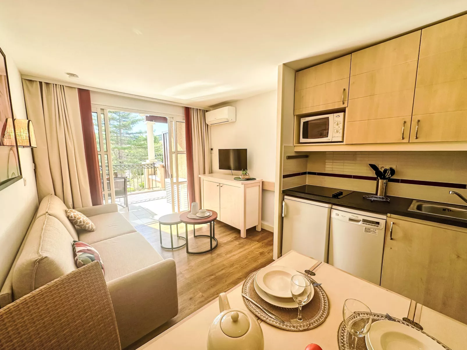 Village Cap Estérel - Le Belvédère-Drinnen