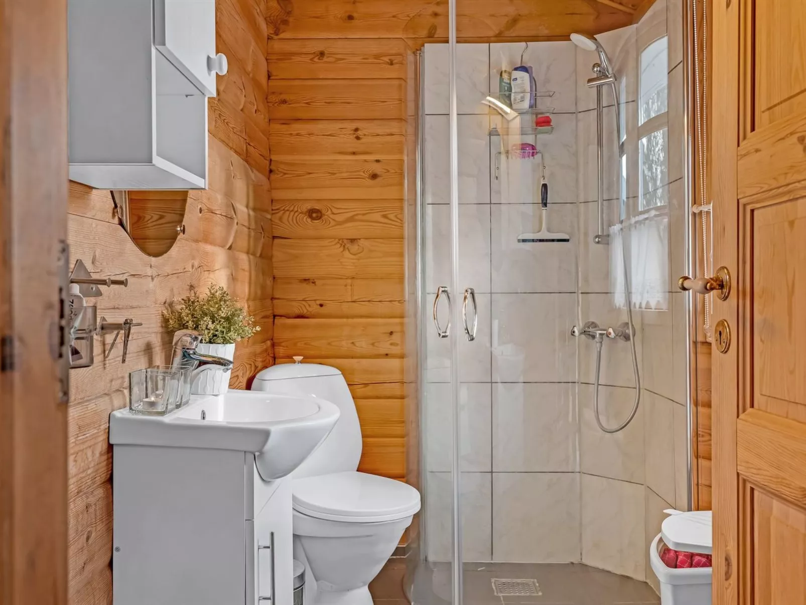 "Hakon" - 1km from the sea-Dedans