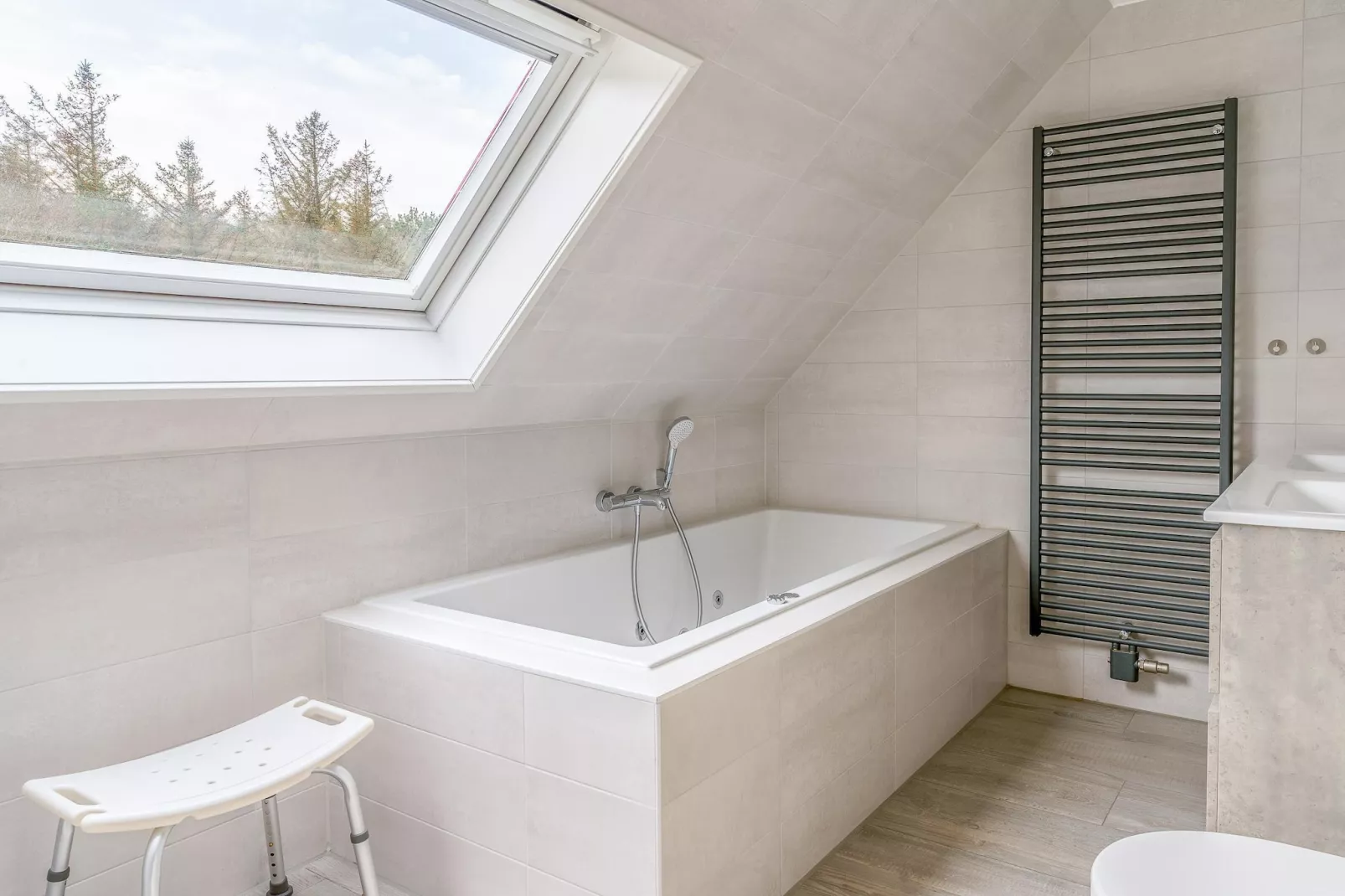 Kamperfoelie 83-Badezimmer