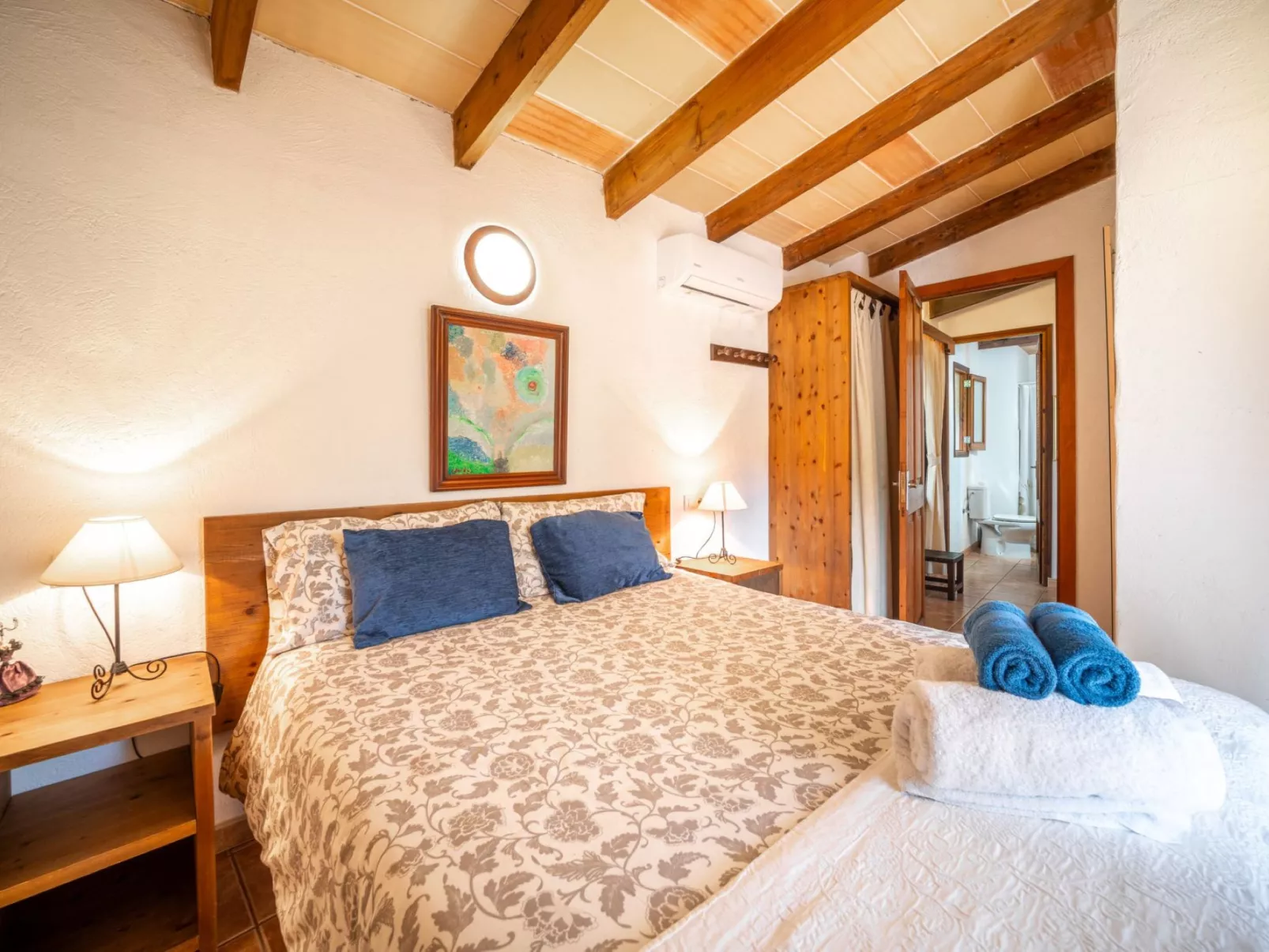 La Salve Can Jordi-Inside