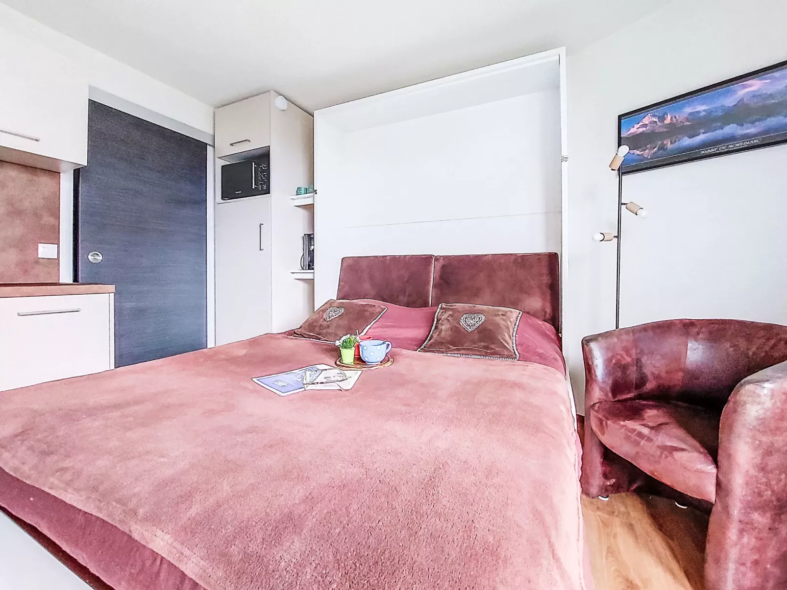 L'aiguille noire-Dedans