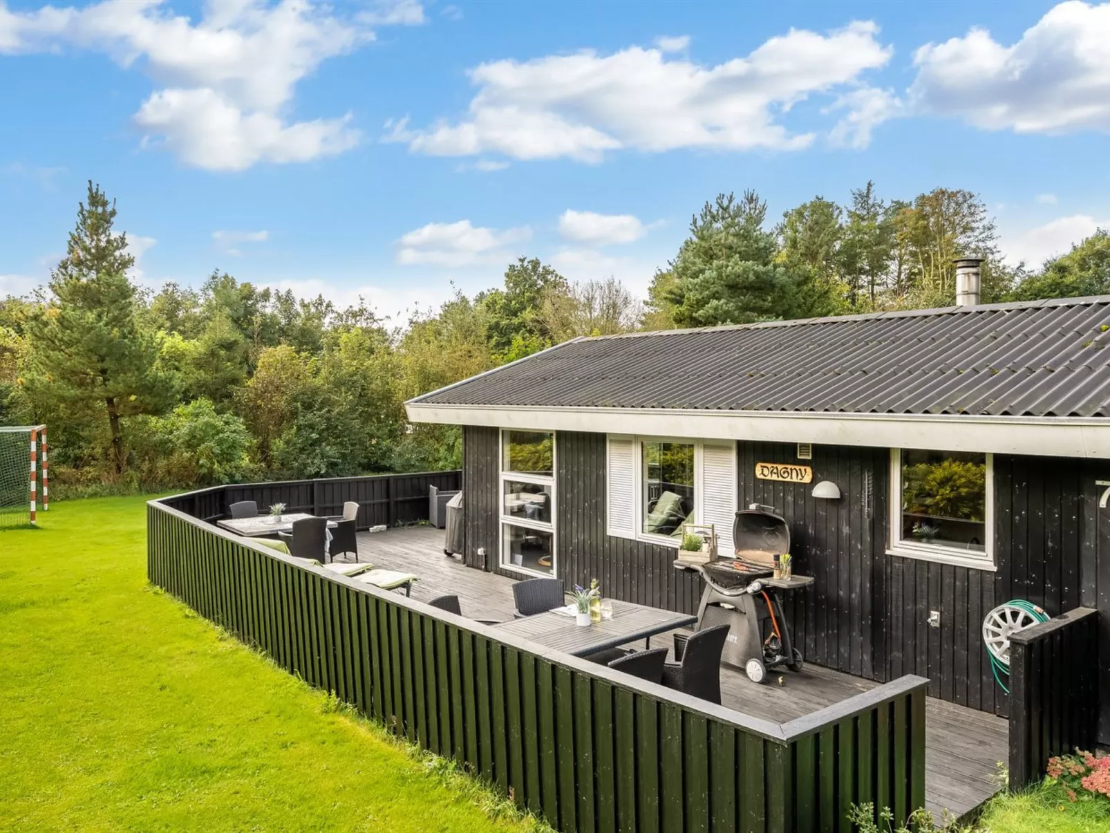 "Vilhelm" - 10km from the sea-Outside