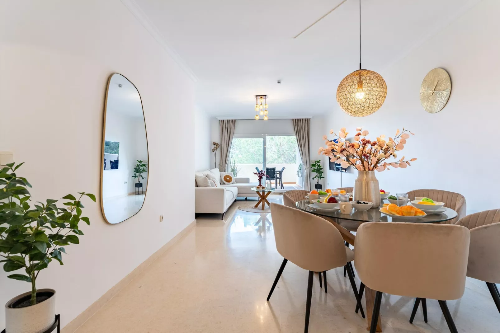 CT 375 - Faro's Cozy Dream in Elviria - Marbella-Esszimmer