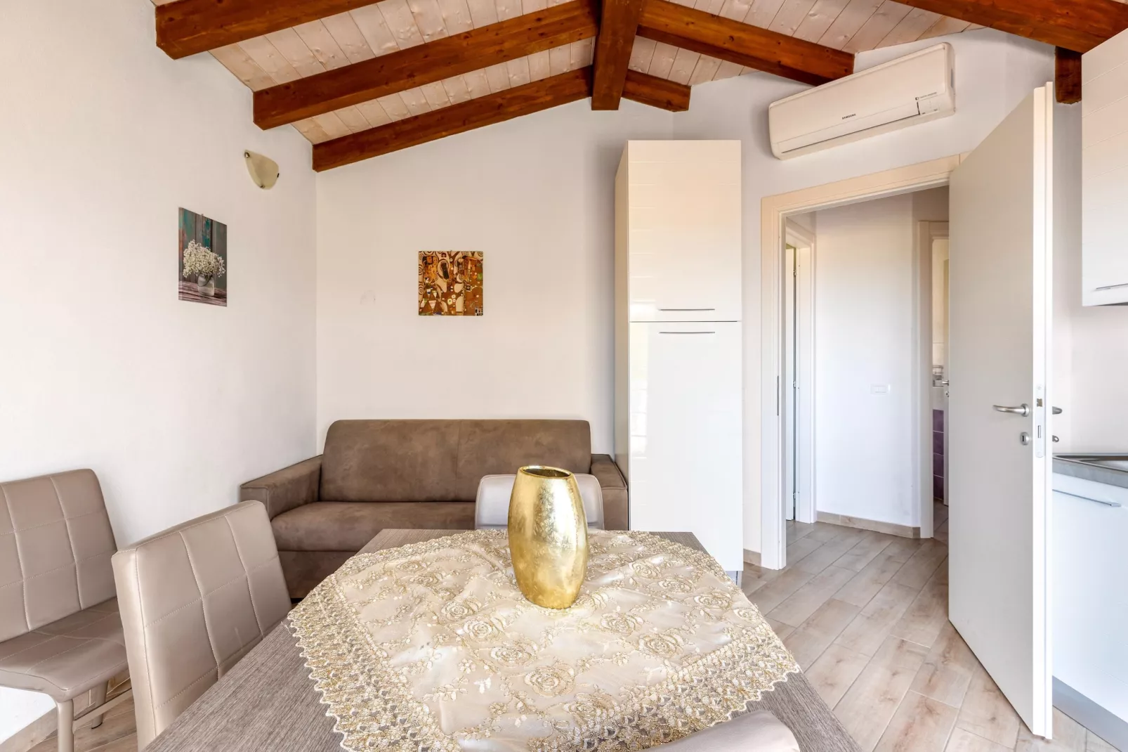 ATTICO MAREBLU-Living room