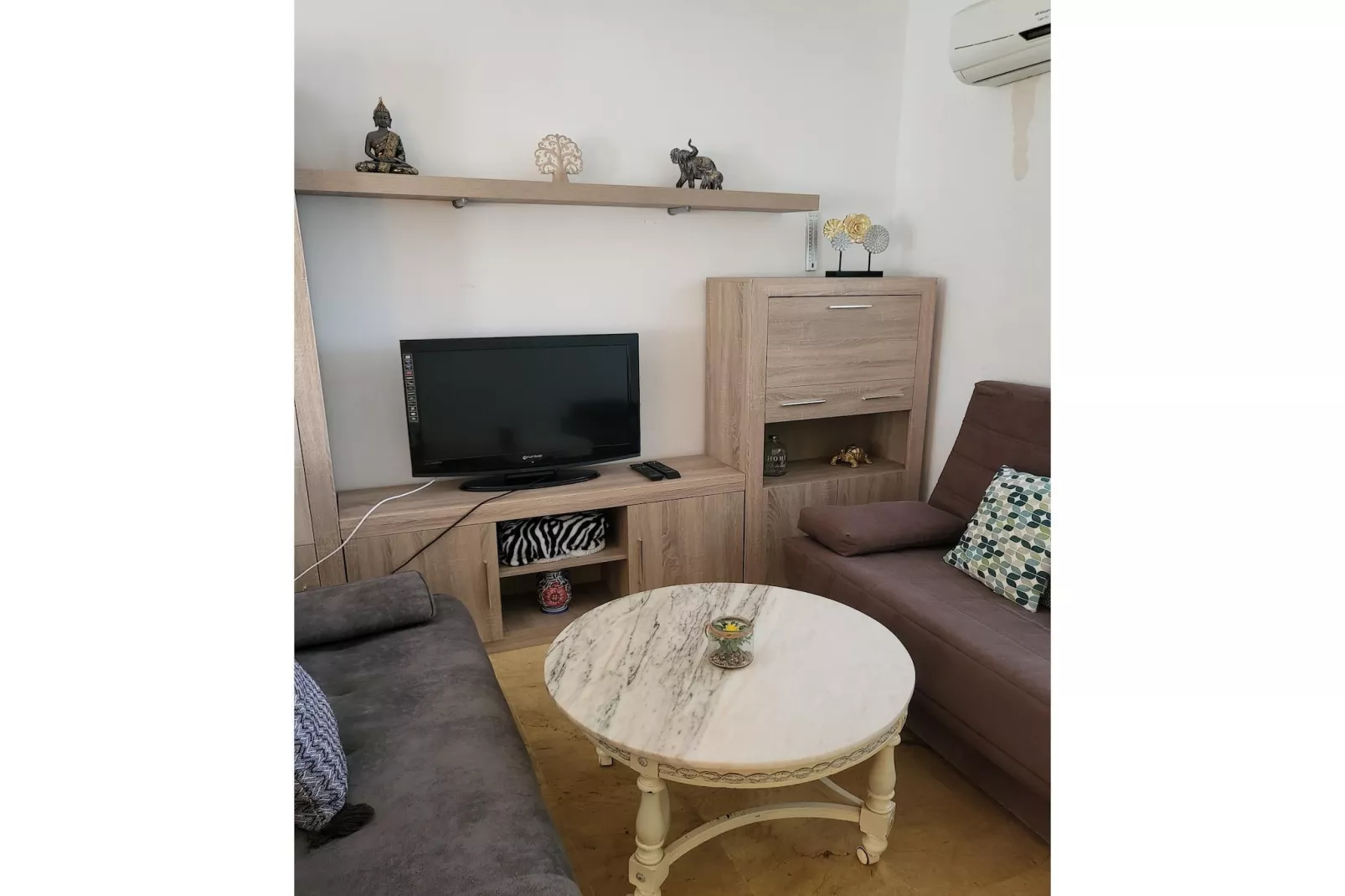 CT 345 AL - Faro's Cala Marques Townhouse-Living room