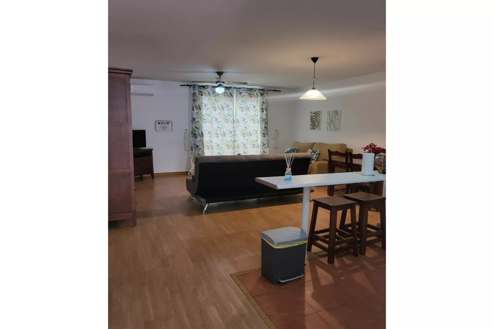 CT 370 AL - Faro's Veraplaya Naturista Apartment-Living room