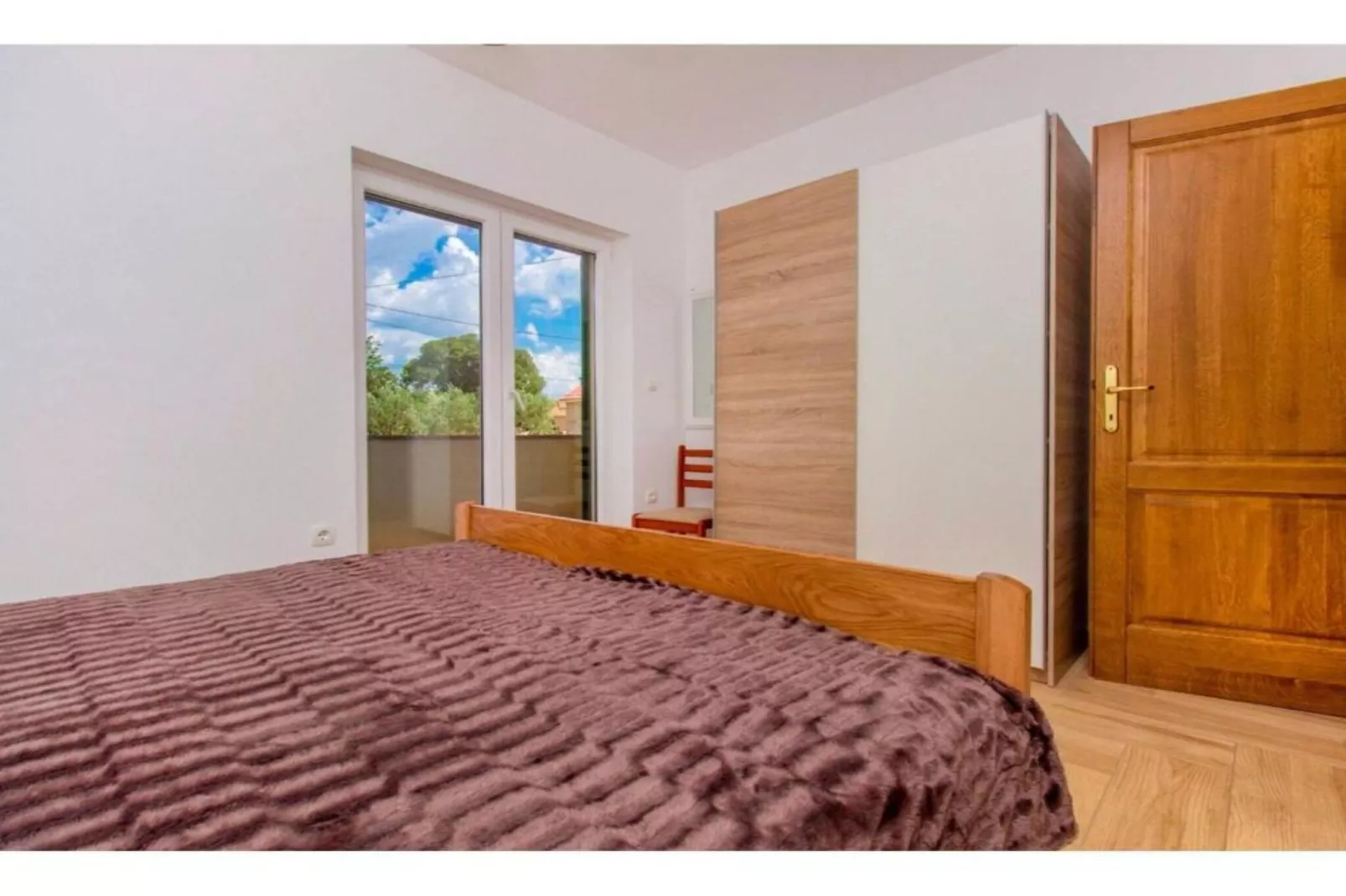 Villa Dalmacija Four Bedroom Villa with the pool-Bedroom