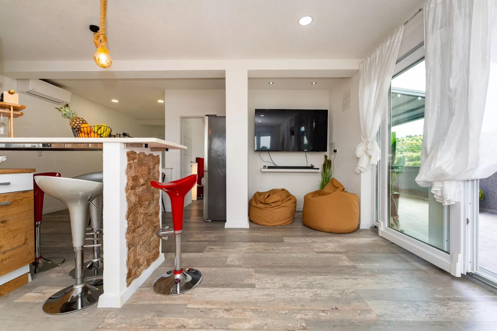 Sea view penthouse Nikita-Wohnzimmer