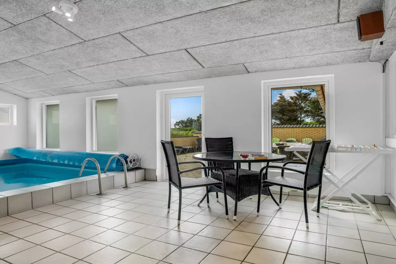 4 Sterne Ferienhaus in Harboøre-Schwimmbad