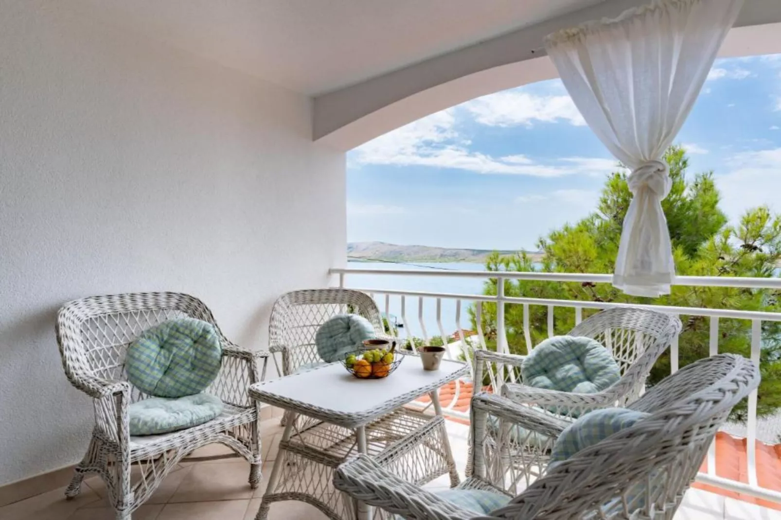 Apartment Green Garden View - One Bedroom Apartment With Terrace-Terrace balcony