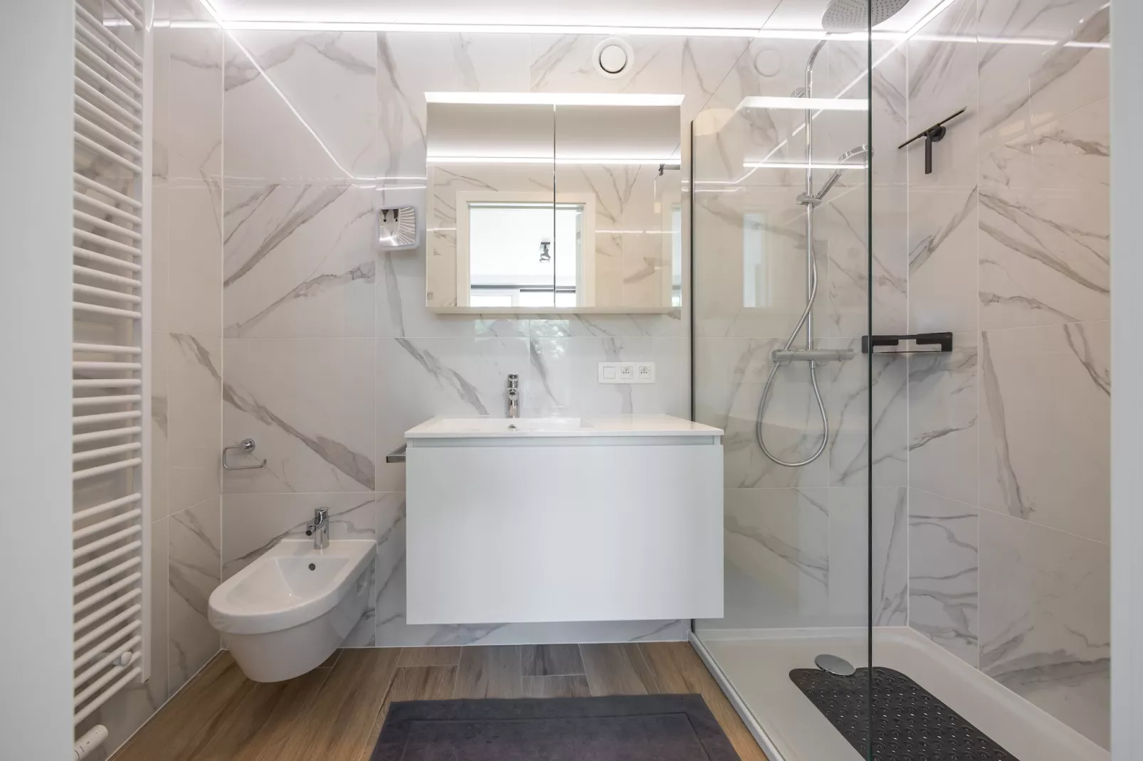 Central Park 14/0302 + parking 16-Bathroom