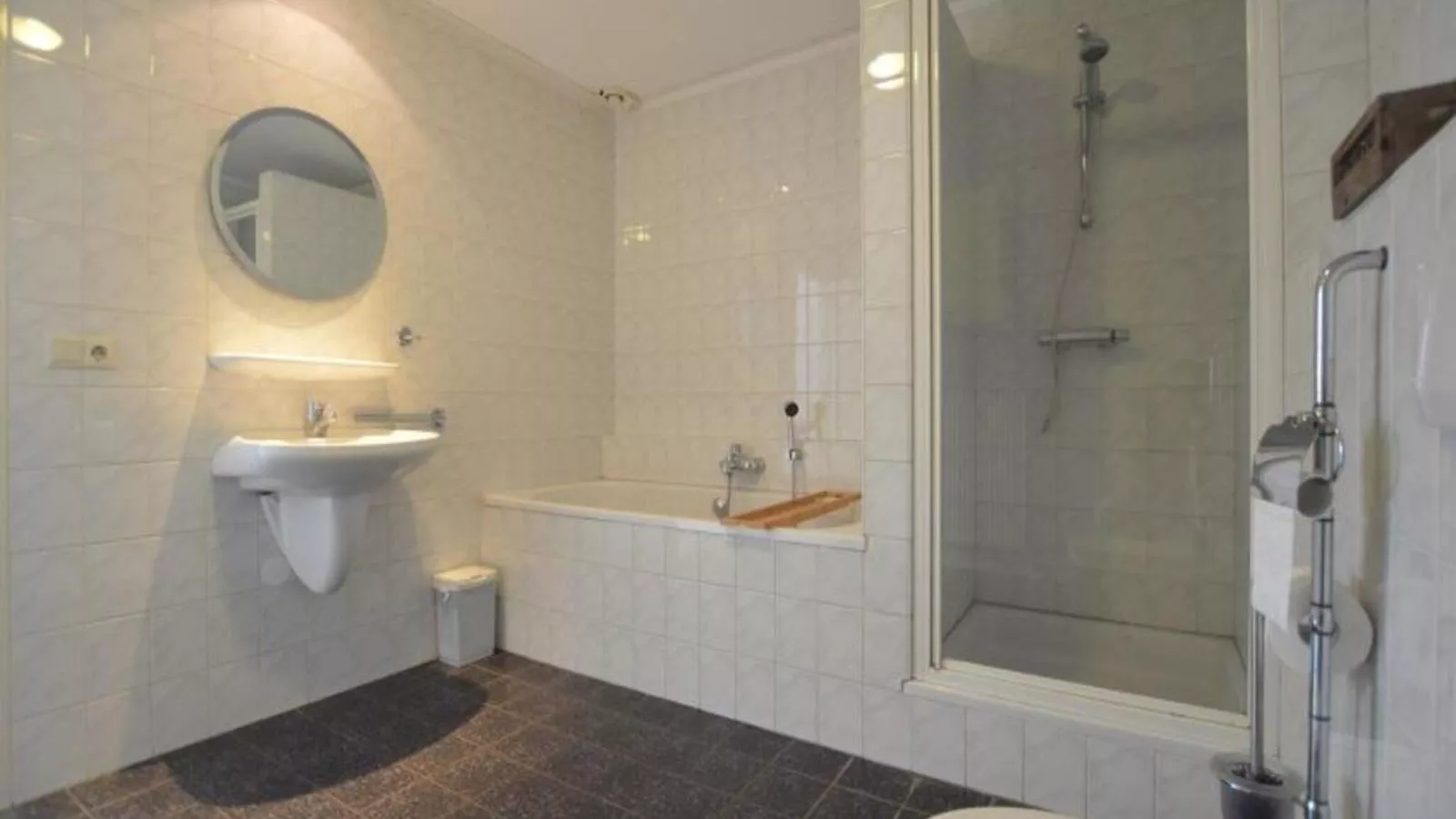 De Open Schuur-Badezimmer