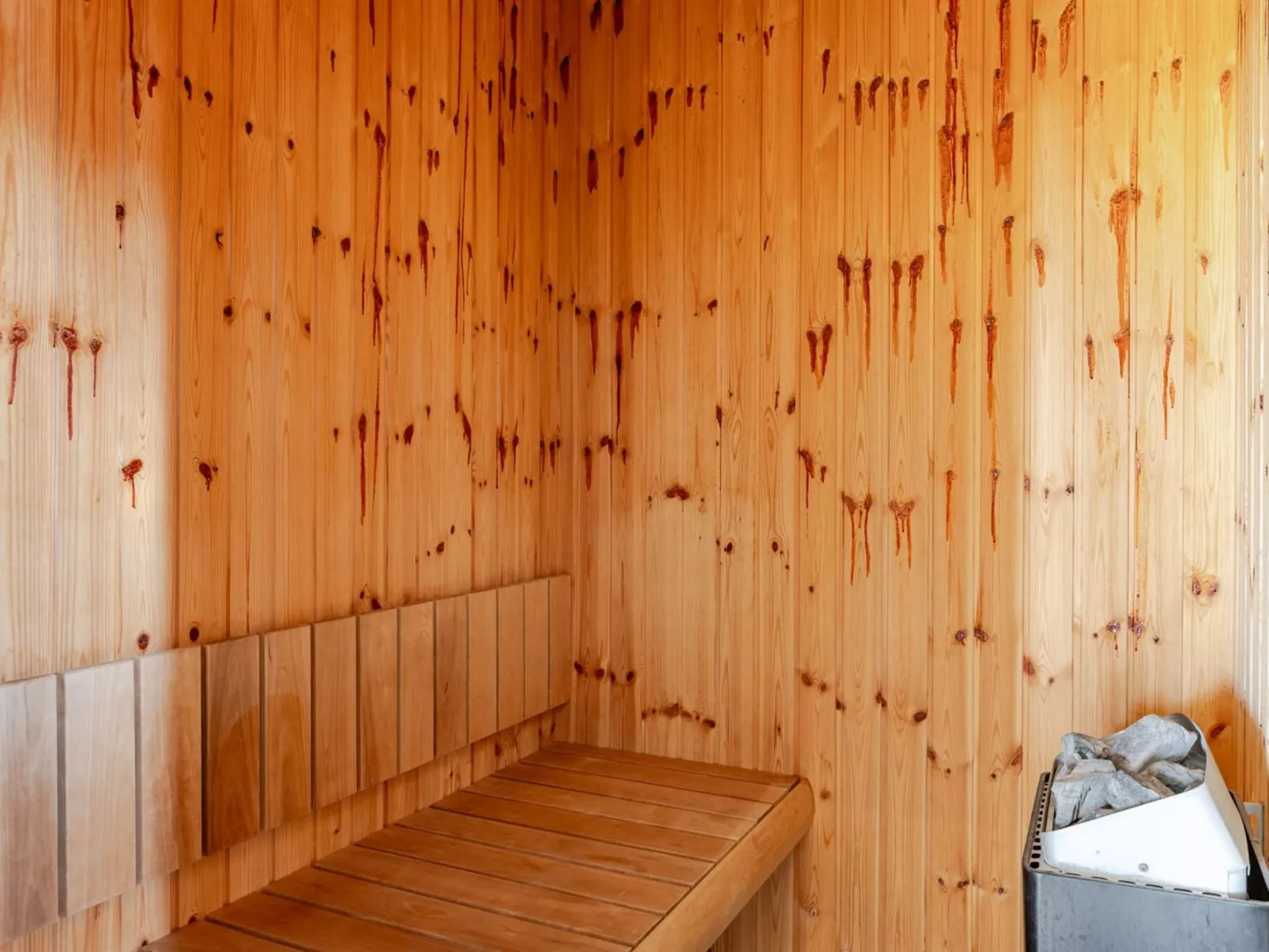 "Thomine" - 2.5km from the sea-Inside