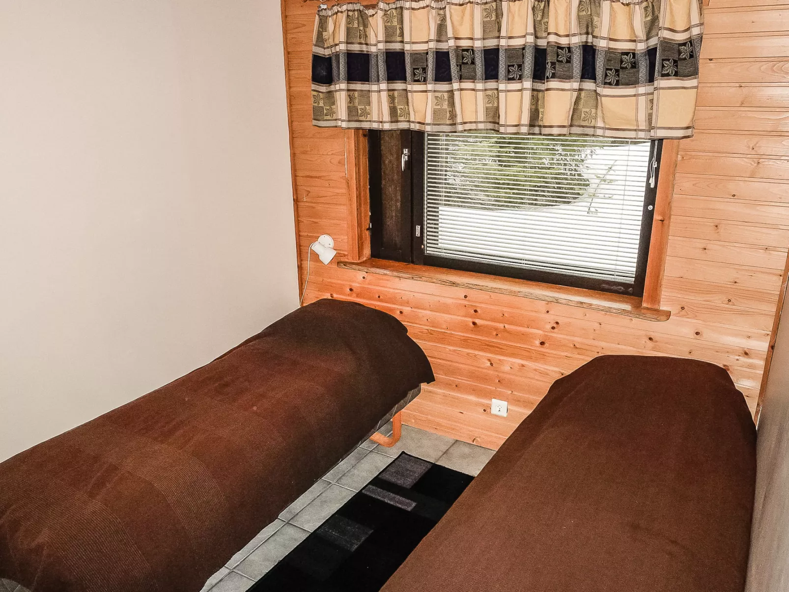 Kantapää d3-Dedans