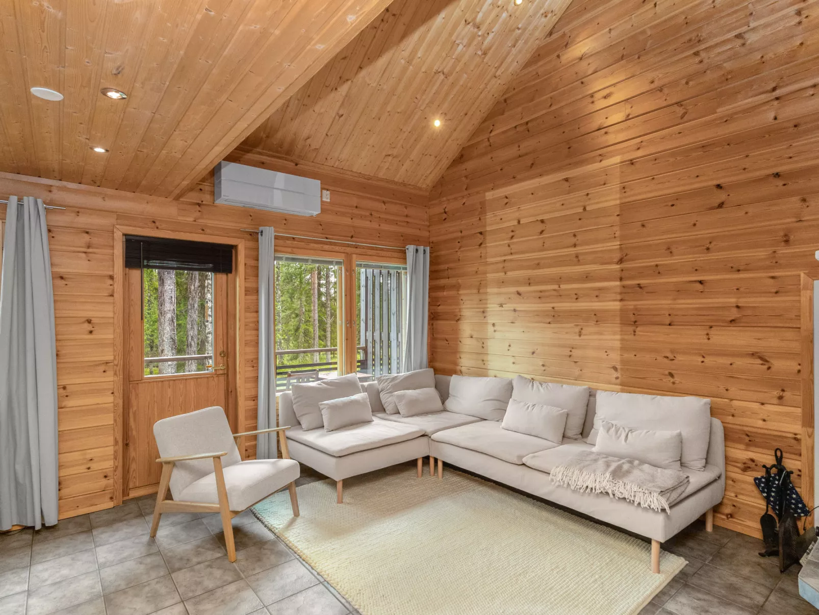 Kultapiisku 2-Drinnen