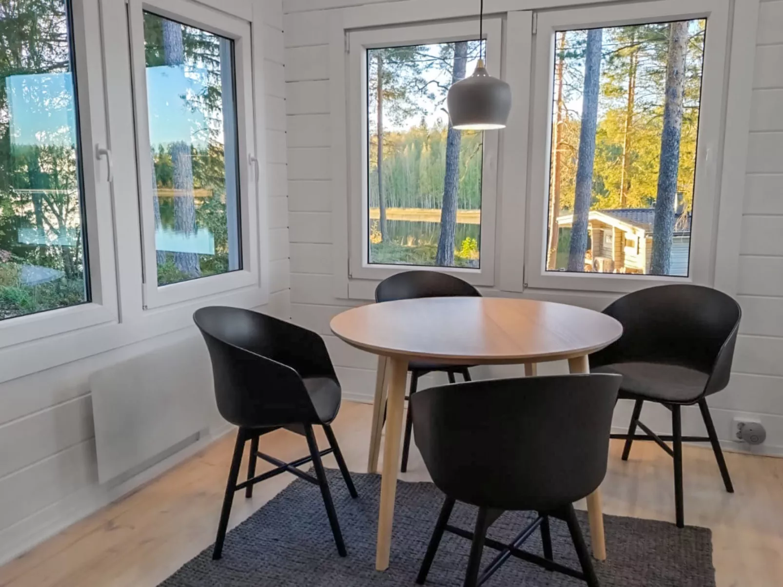 Villa lokinkärki-Dedans