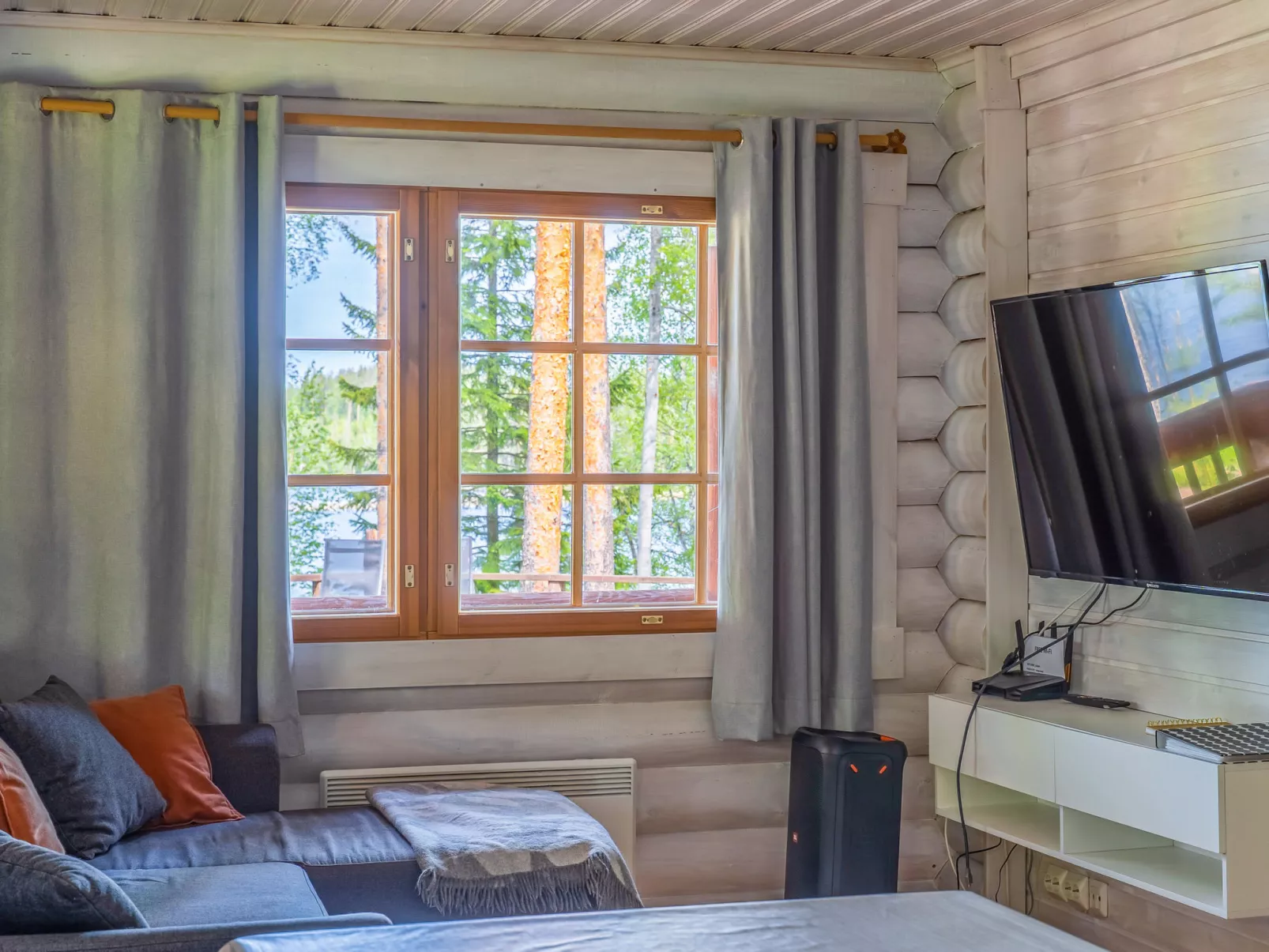 Villa joutsen-Drinnen