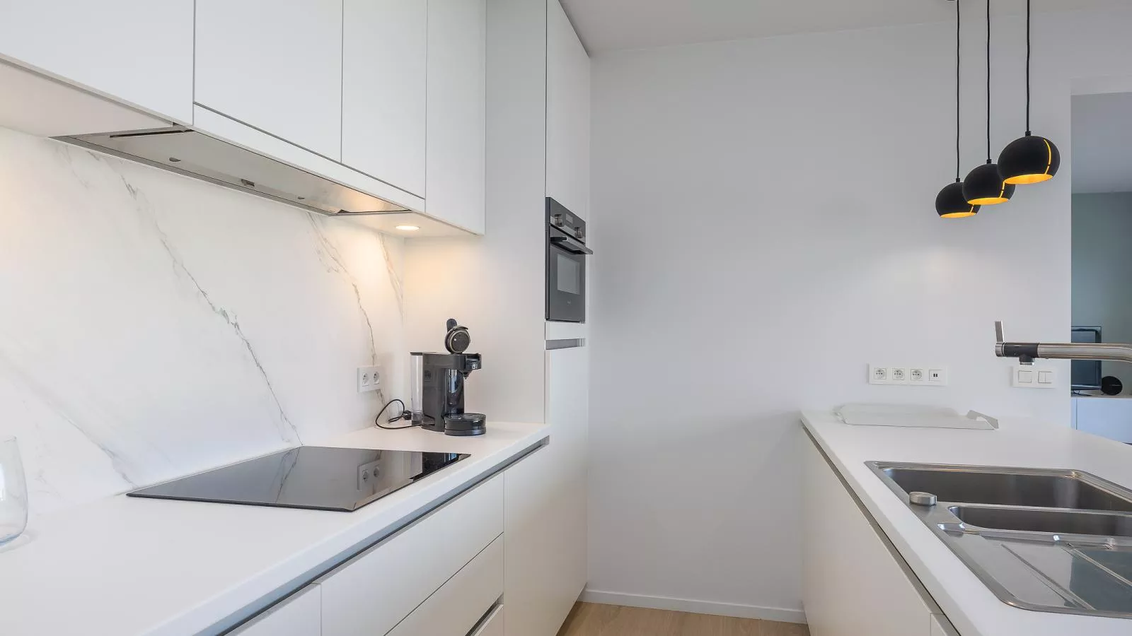 Wimbledon Westende - 0306-Kitchen