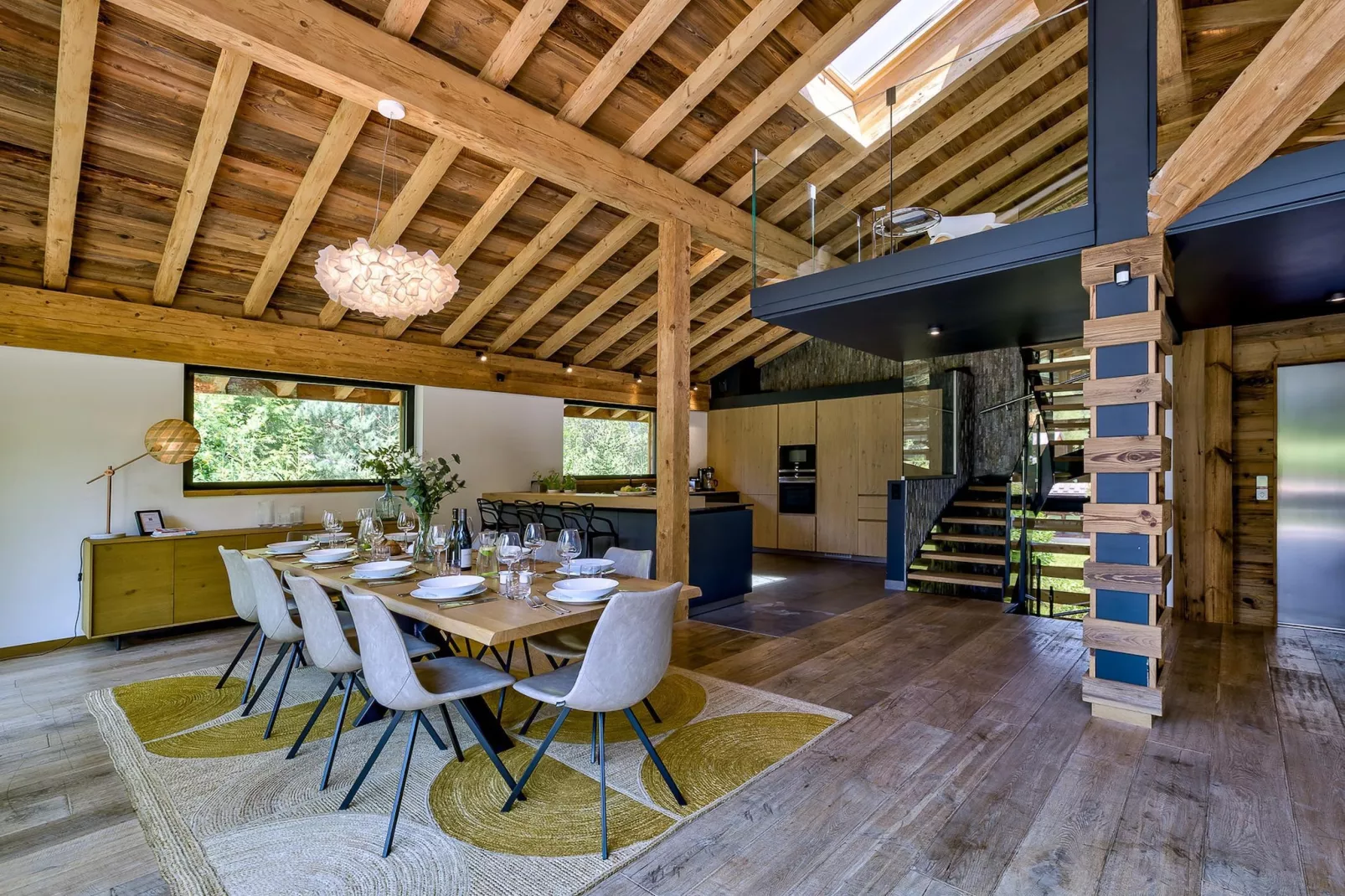 Black Stone-Esszimmer