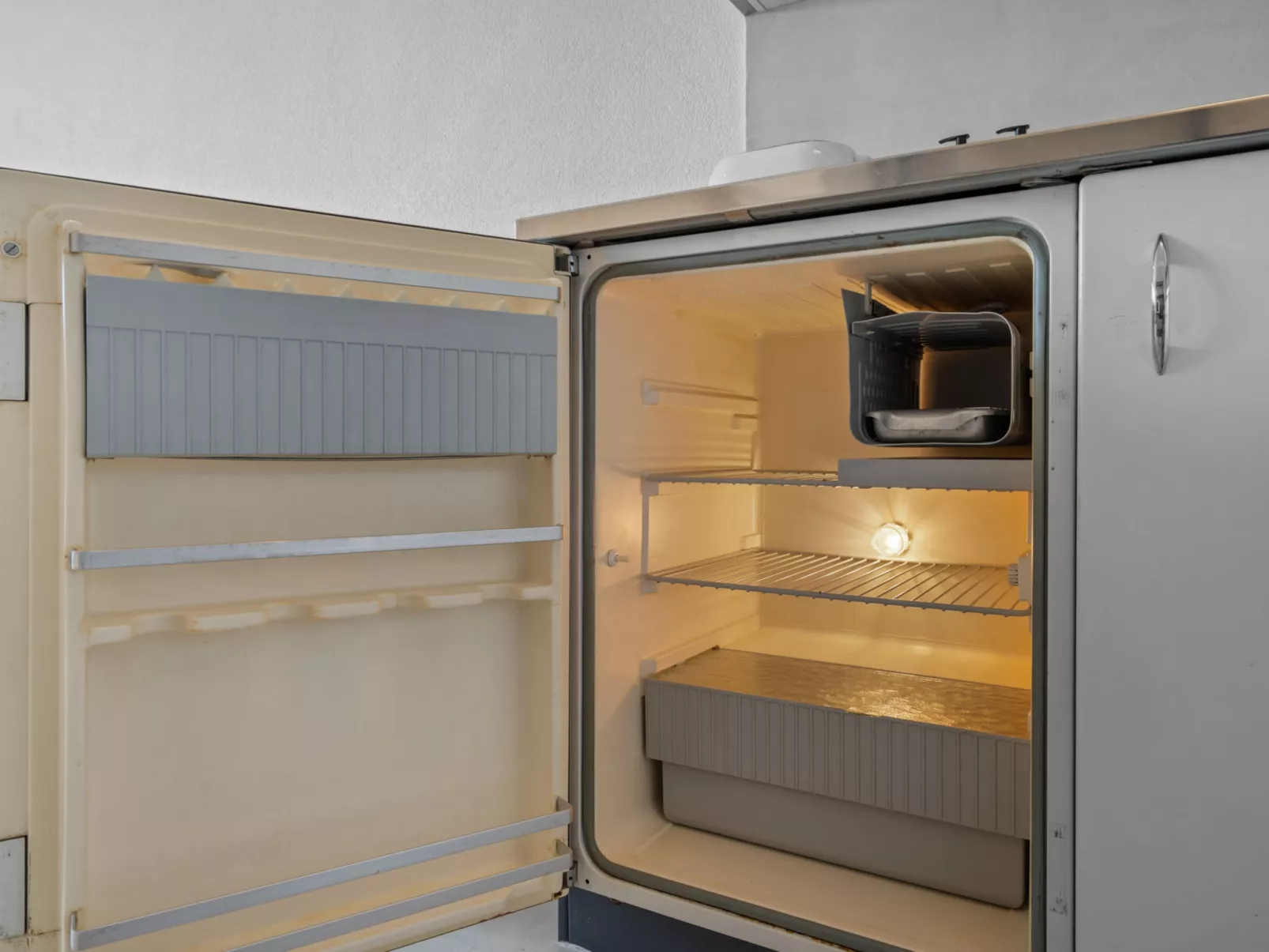 La Roseraie B 24-Inside