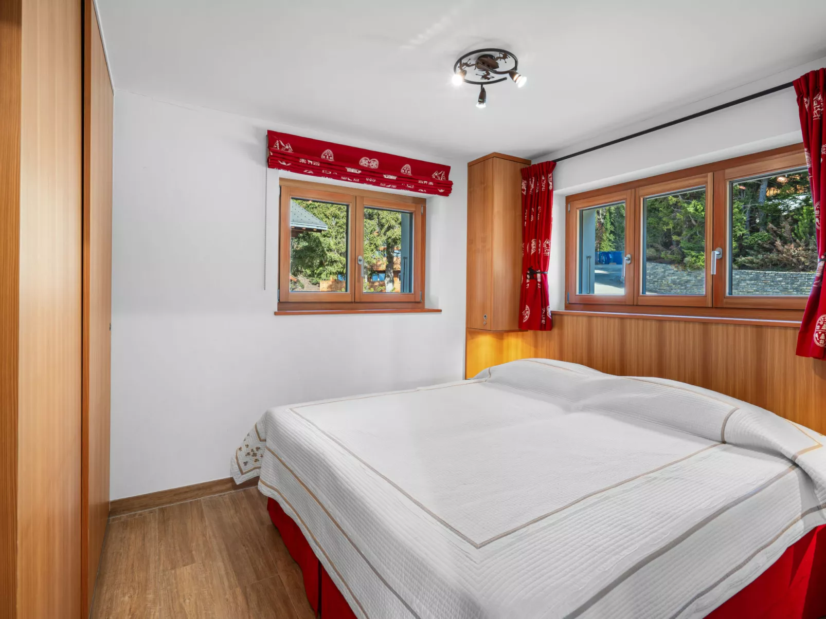 Les Aiguilles Vertes Rez supérieur-Inside