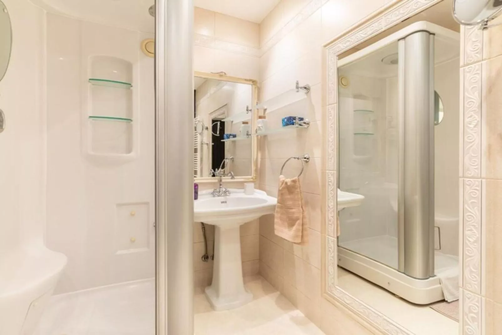 Zagreb Downtown Luxury Stay – 5th Element - Two Bedroom Penthouse-Salle de bain